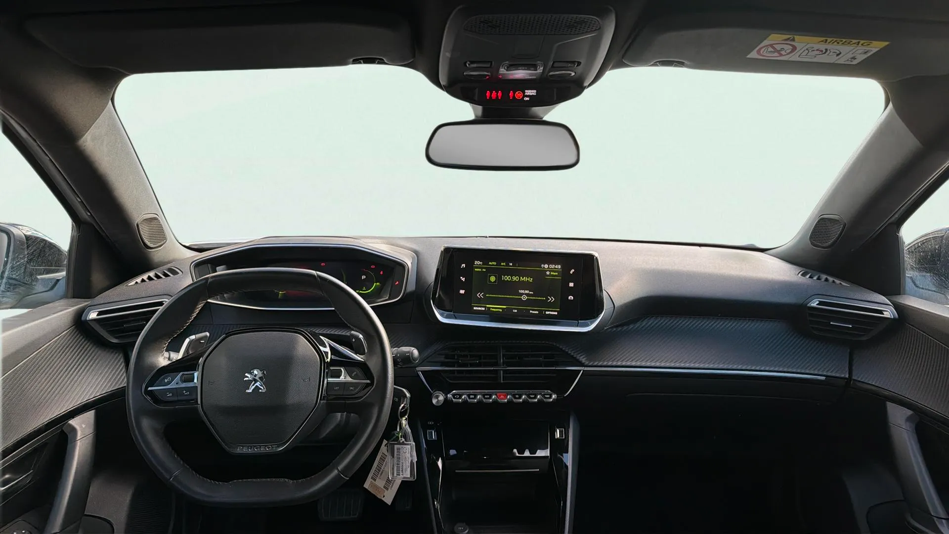 Peugeot 2008 Allure Pack PureTech 130 EAT8 - foto 6