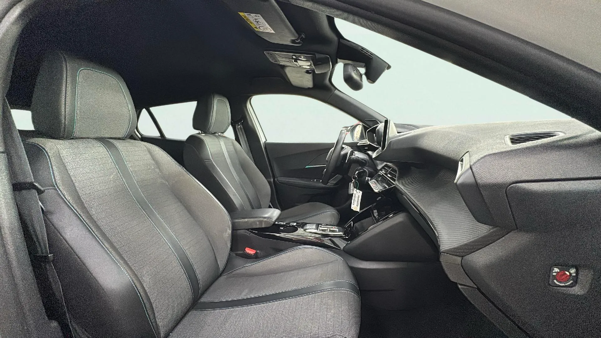 Peugeot 2008 Allure Pack PureTech 130 EAT8 - foto 10
