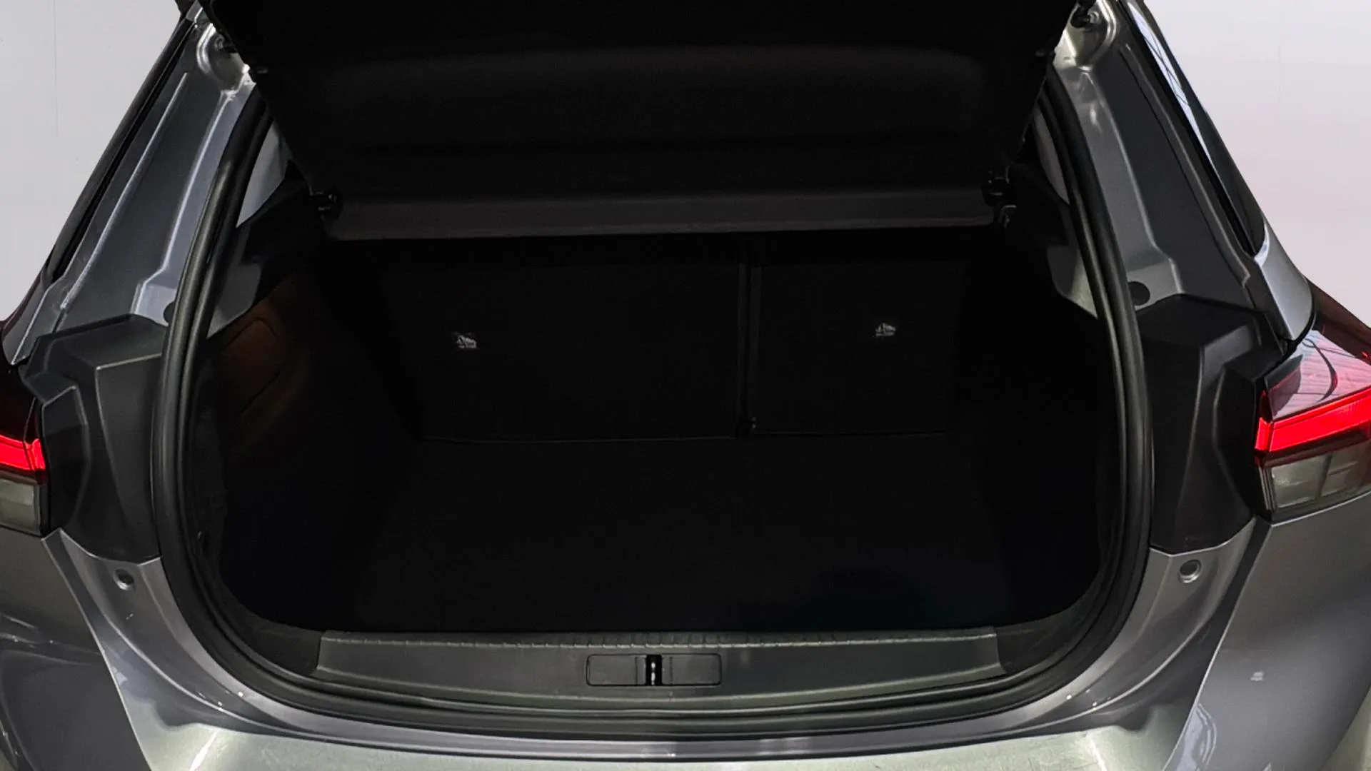 Opel Corsa 1.2T XHL Elegance - foto 24