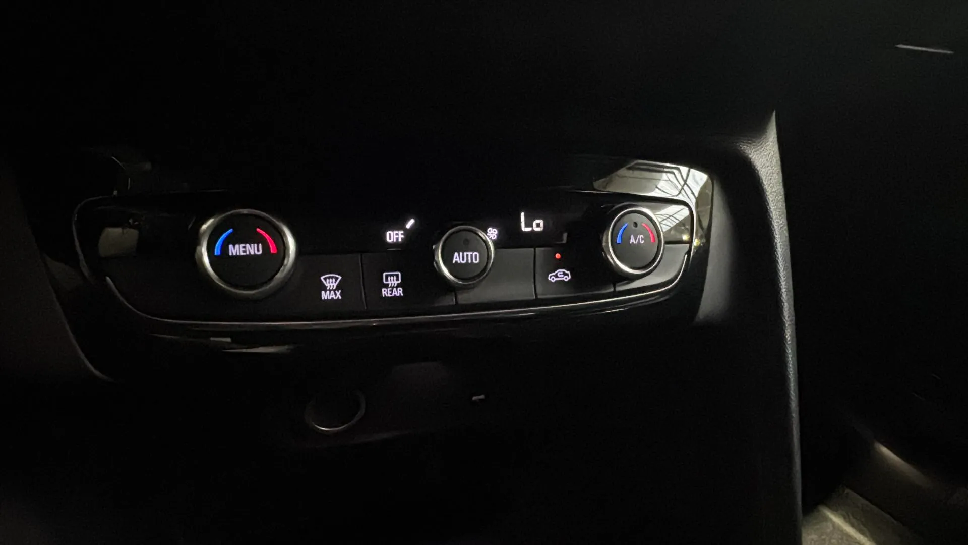 Opel Corsa 1.2T XHL Elegance - foto 18