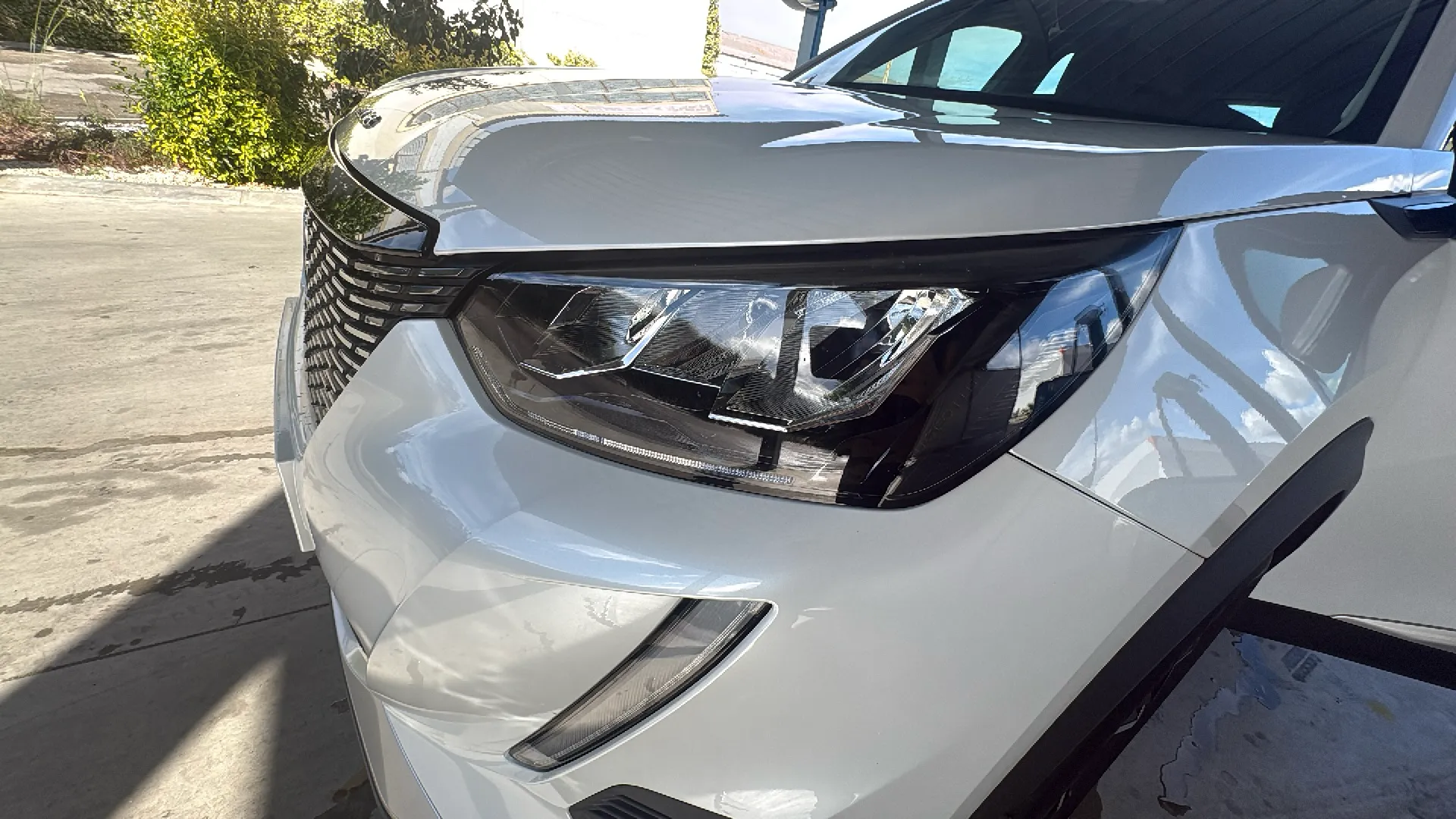 Peugeot 2008 Allure PureTech 130 EAT8 - foto 33