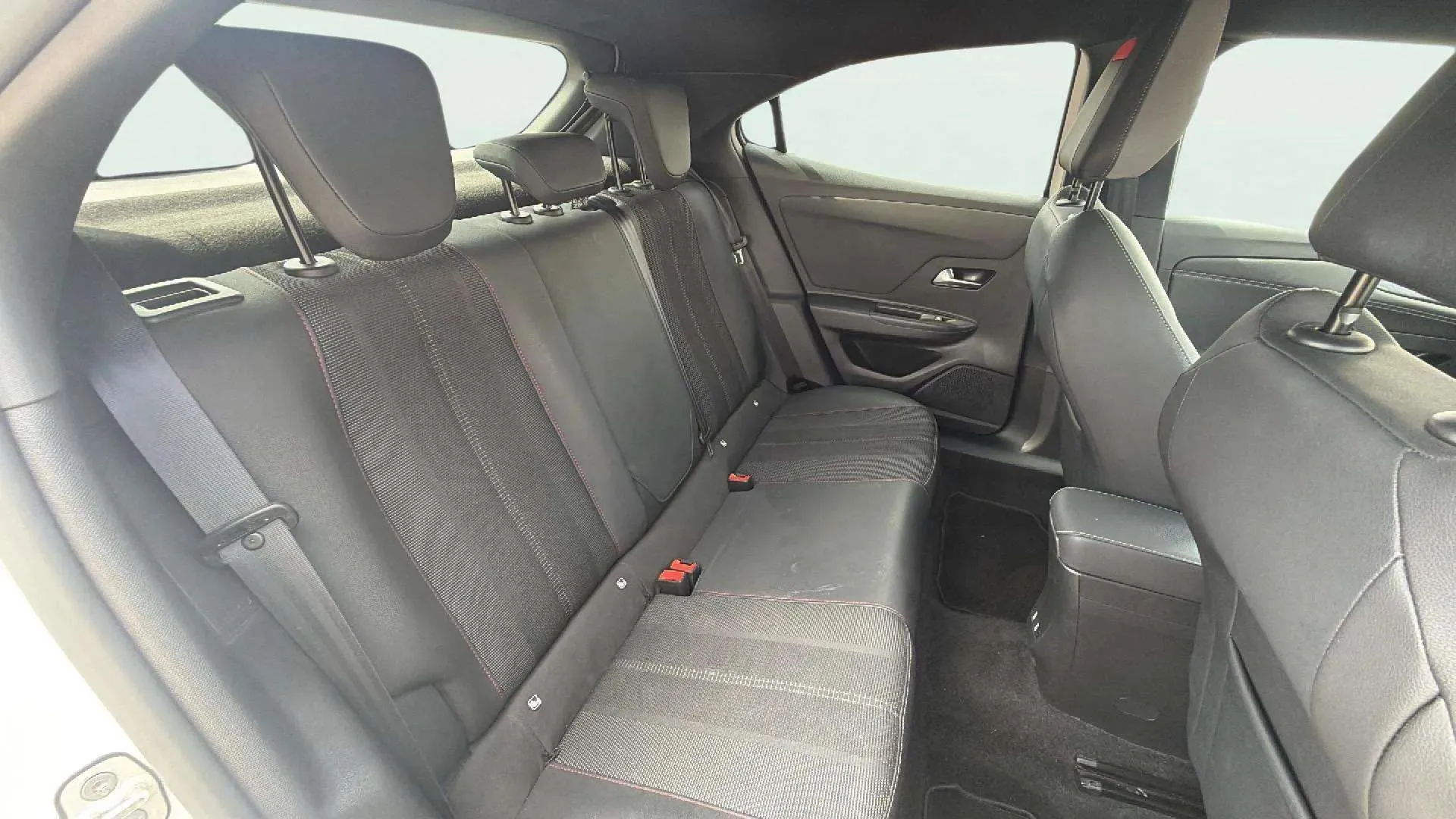 Opel Mokka 1.2 T GS Line - foto 12