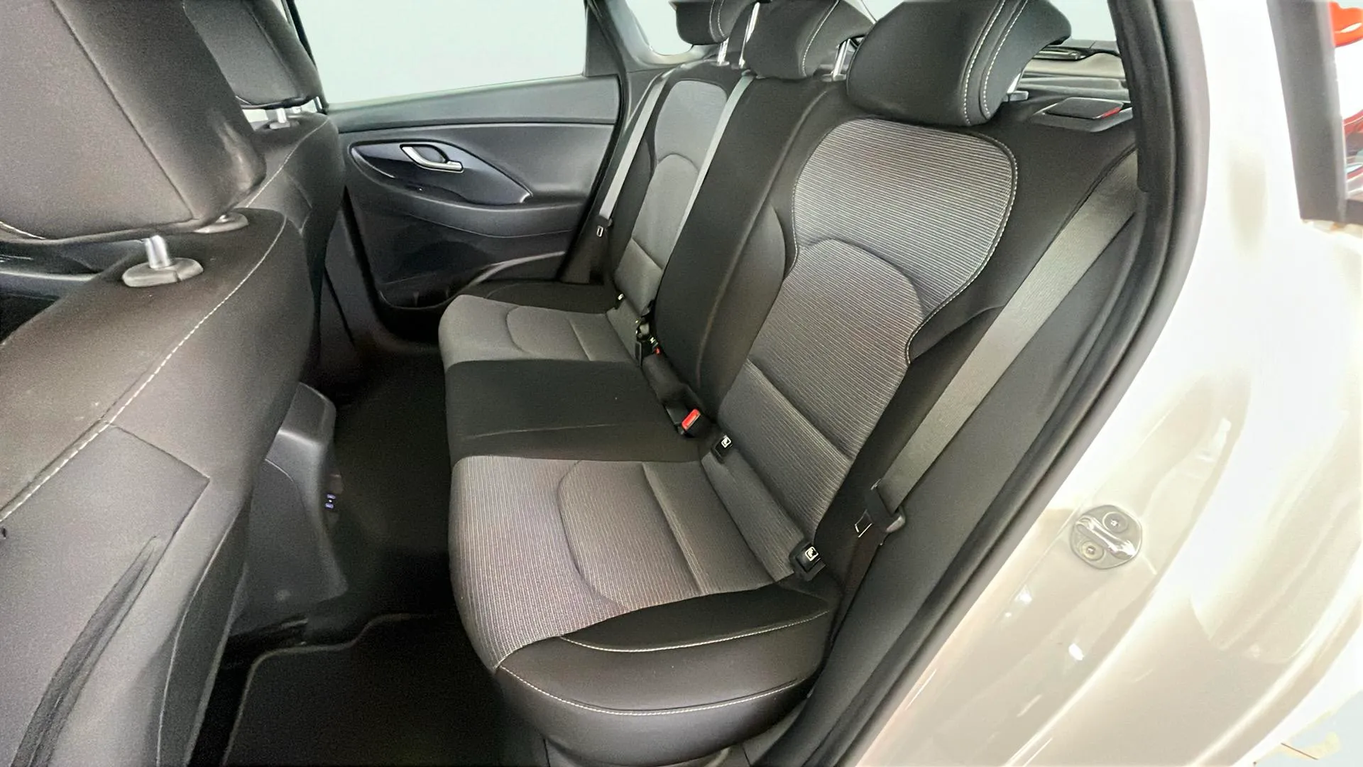 Hyundai i30 1.0 T-GDi 48V Klass - foto 13