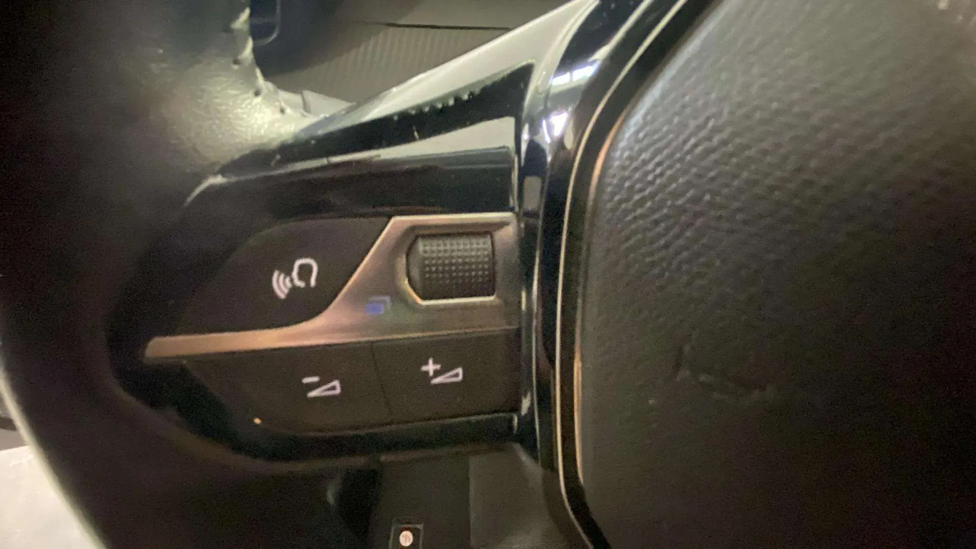 Peugeot 208 Active PureTech 100 - foto 17