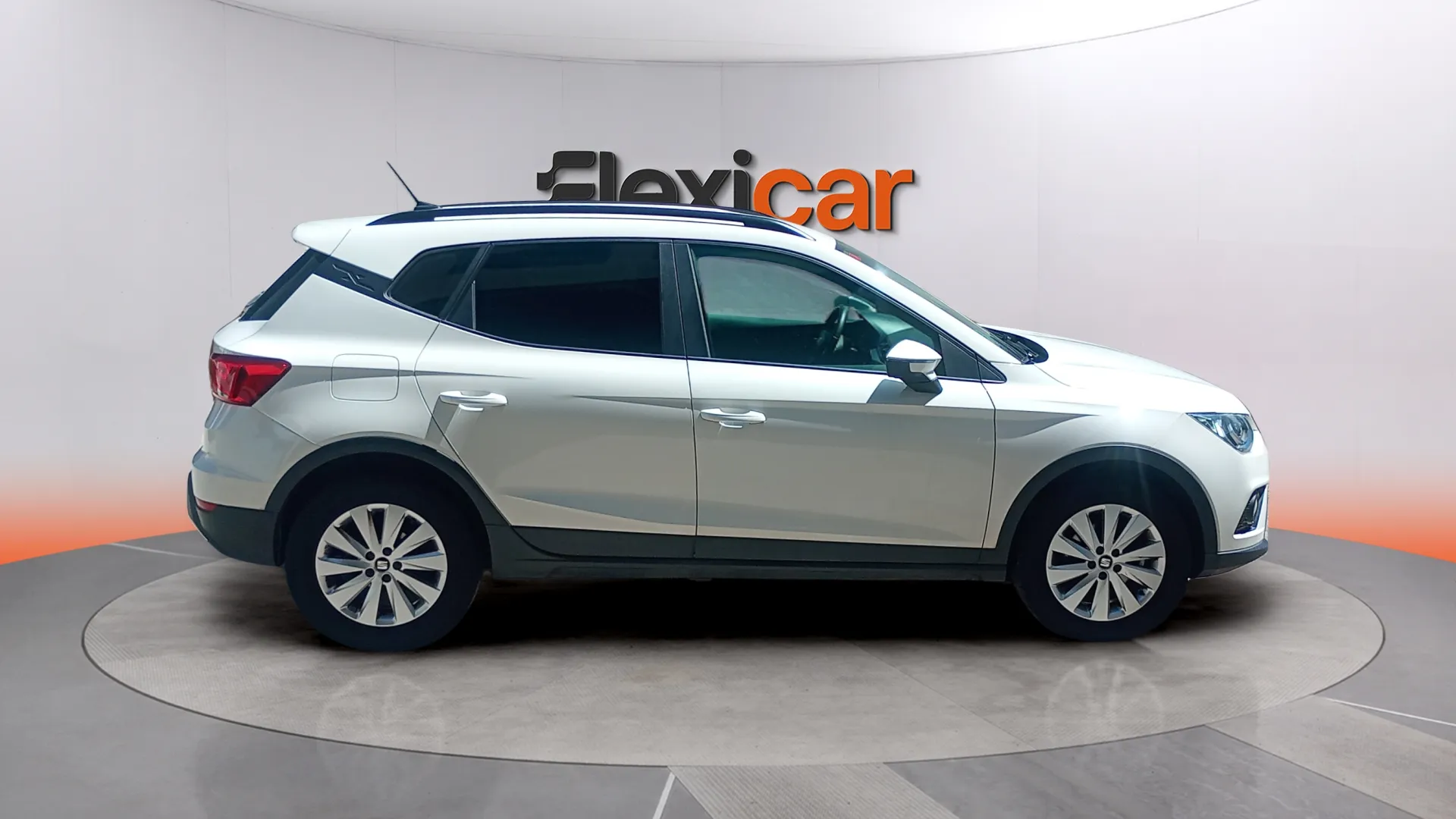 SEAT Arona 1.0 TSI Style Plus - foto 7