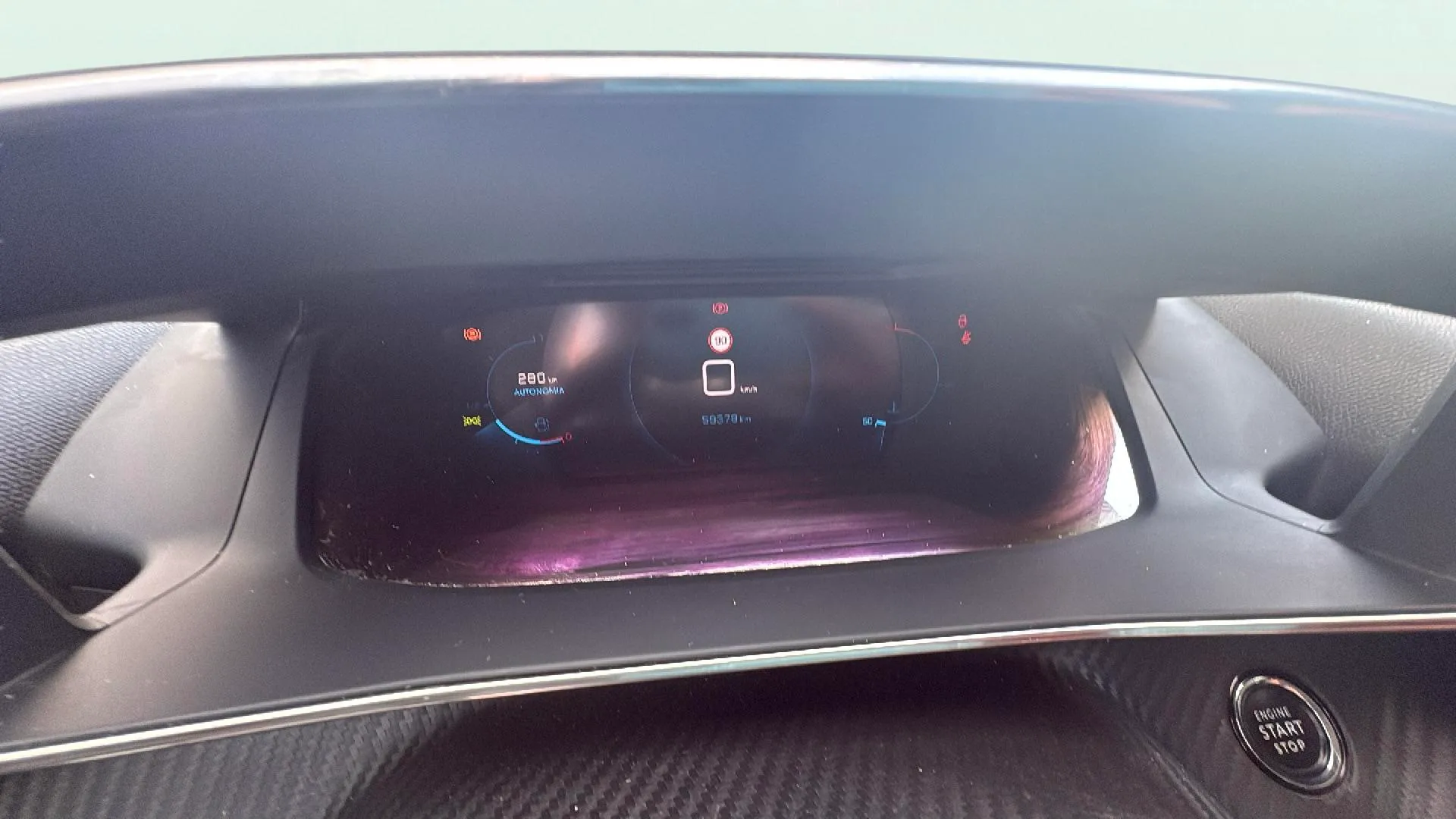 Peugeot 2008 Allure Pack PureTech 130 BVM6 - foto 15