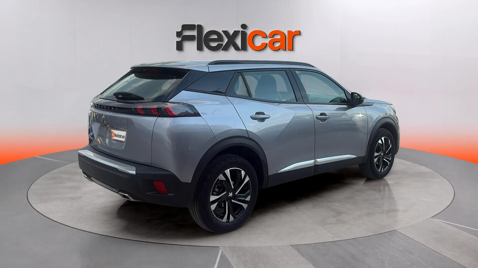 Peugeot 2008 Allure Pack PureTech 130 BVM6 - foto 9