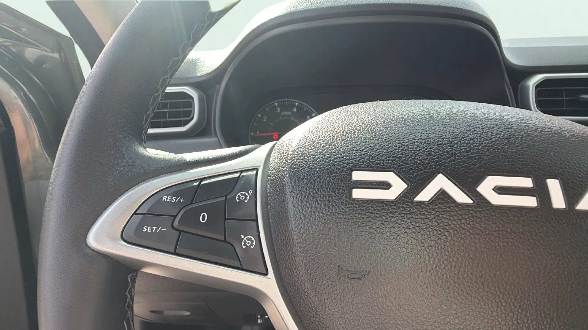 Dacia Duster Expression TCe 4x2 - foto 10