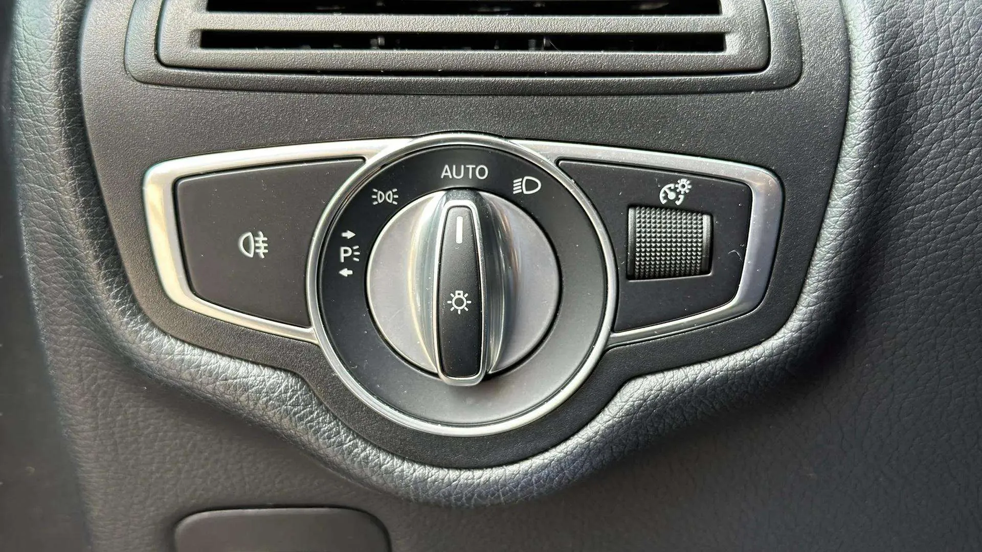 Mercedes-Benz Clase V 220 d Avantgarde Largo - foto 21