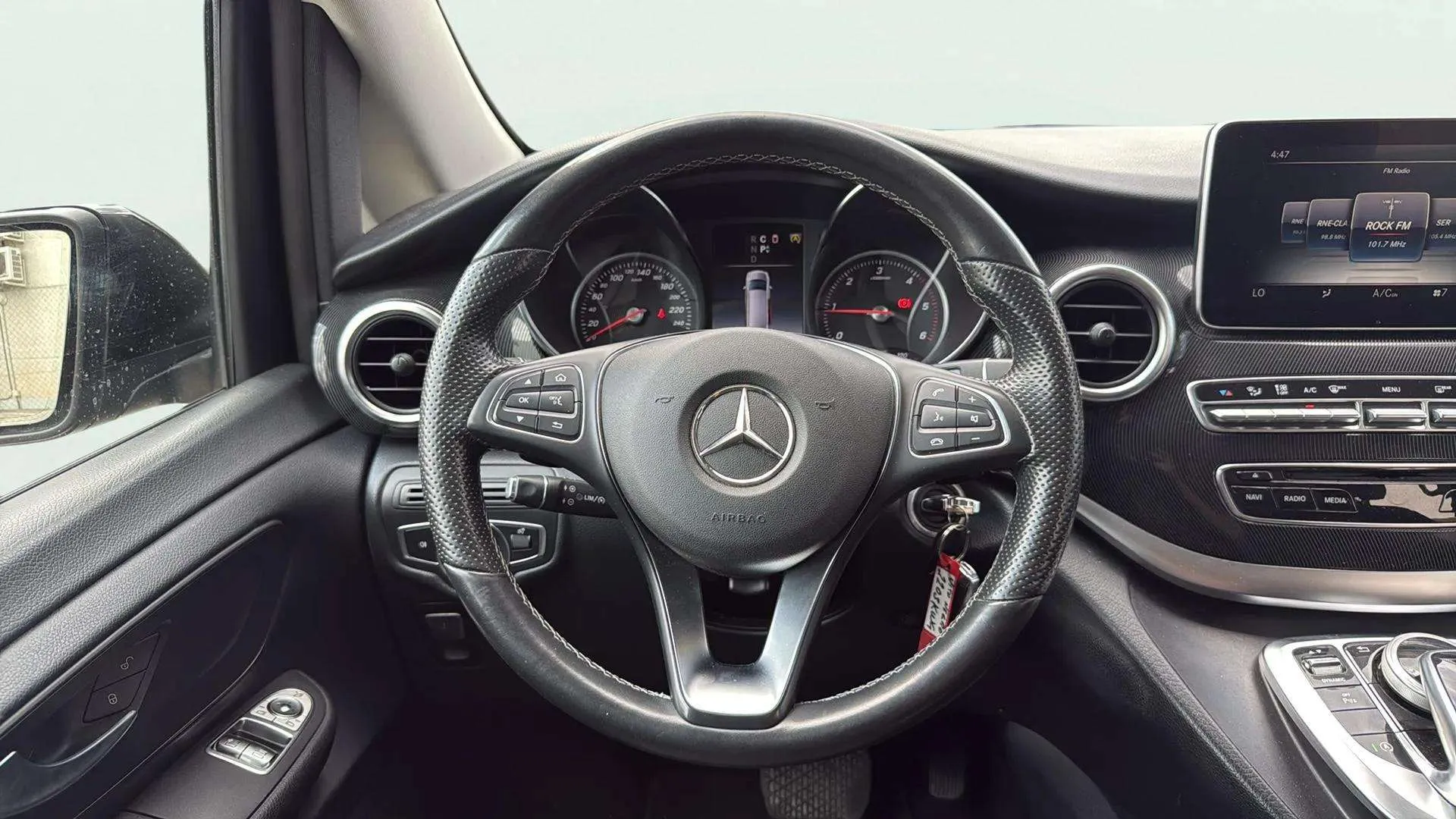 Mercedes-Benz Clase V 220 d Avantgarde Largo - foto 11