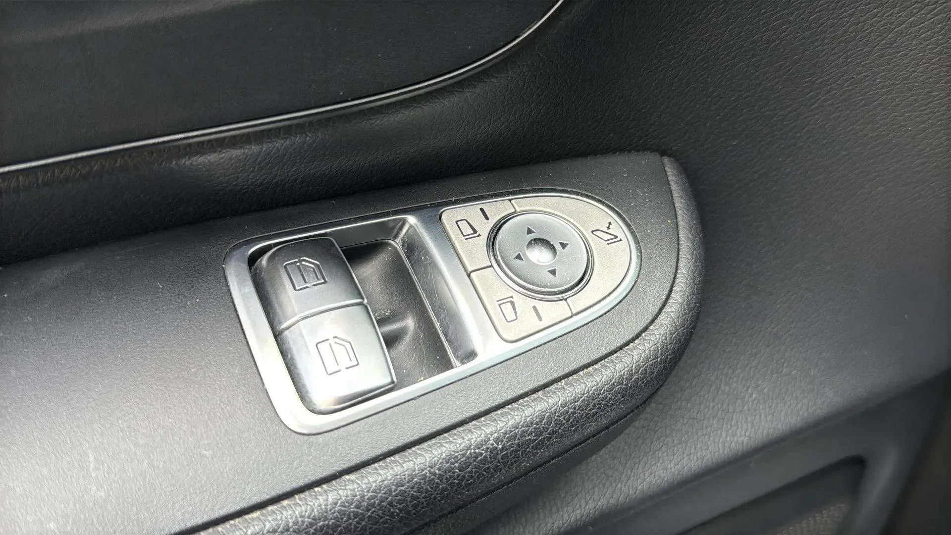 Mercedes-Benz Clase V 220 d Avantgarde Largo - foto 18