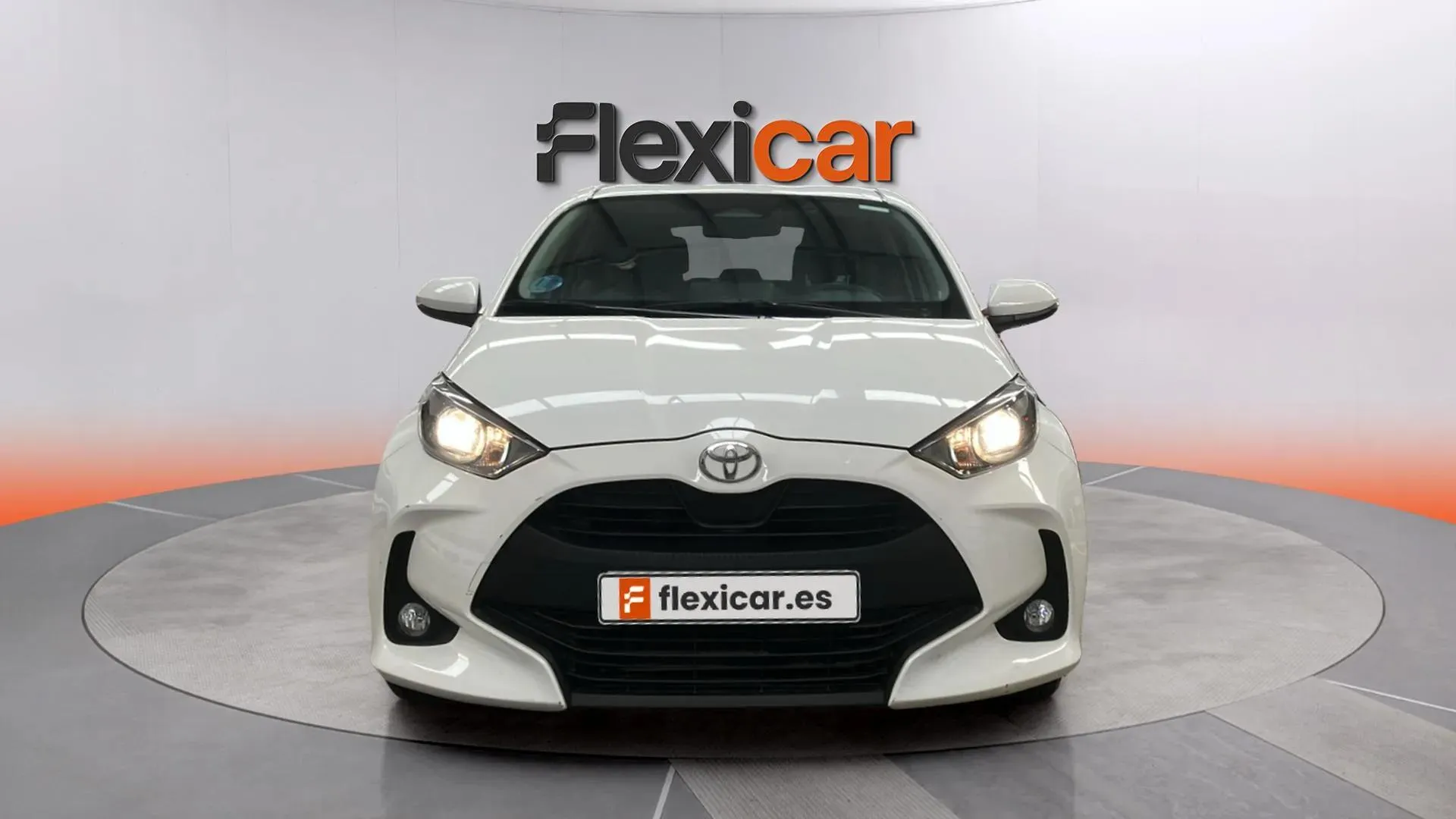 Toyota Yaris 1.5 120H Active Plus - foto 2