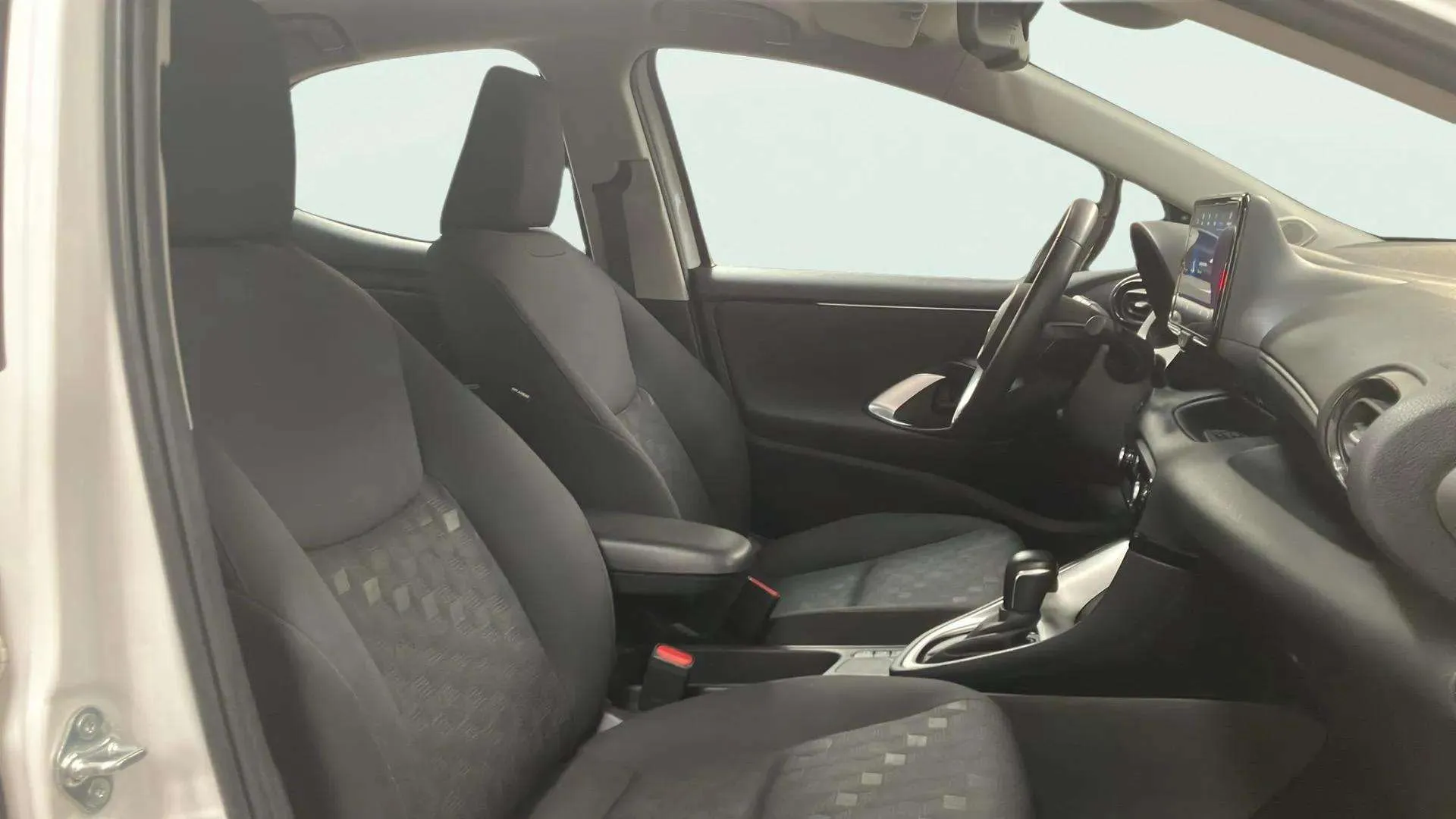 Toyota Yaris 1.5 120H Active Plus - foto 15