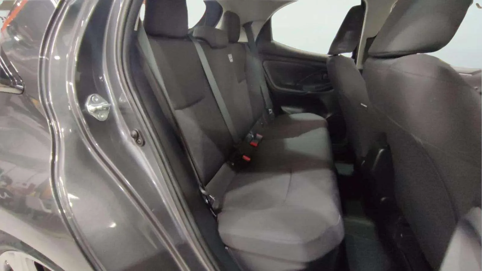Toyota Yaris 1.5 120H Active Plus - foto 19