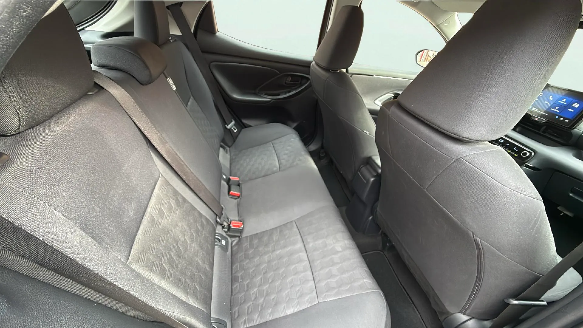 Toyota Yaris 1.5 120H Active Plus - foto 13