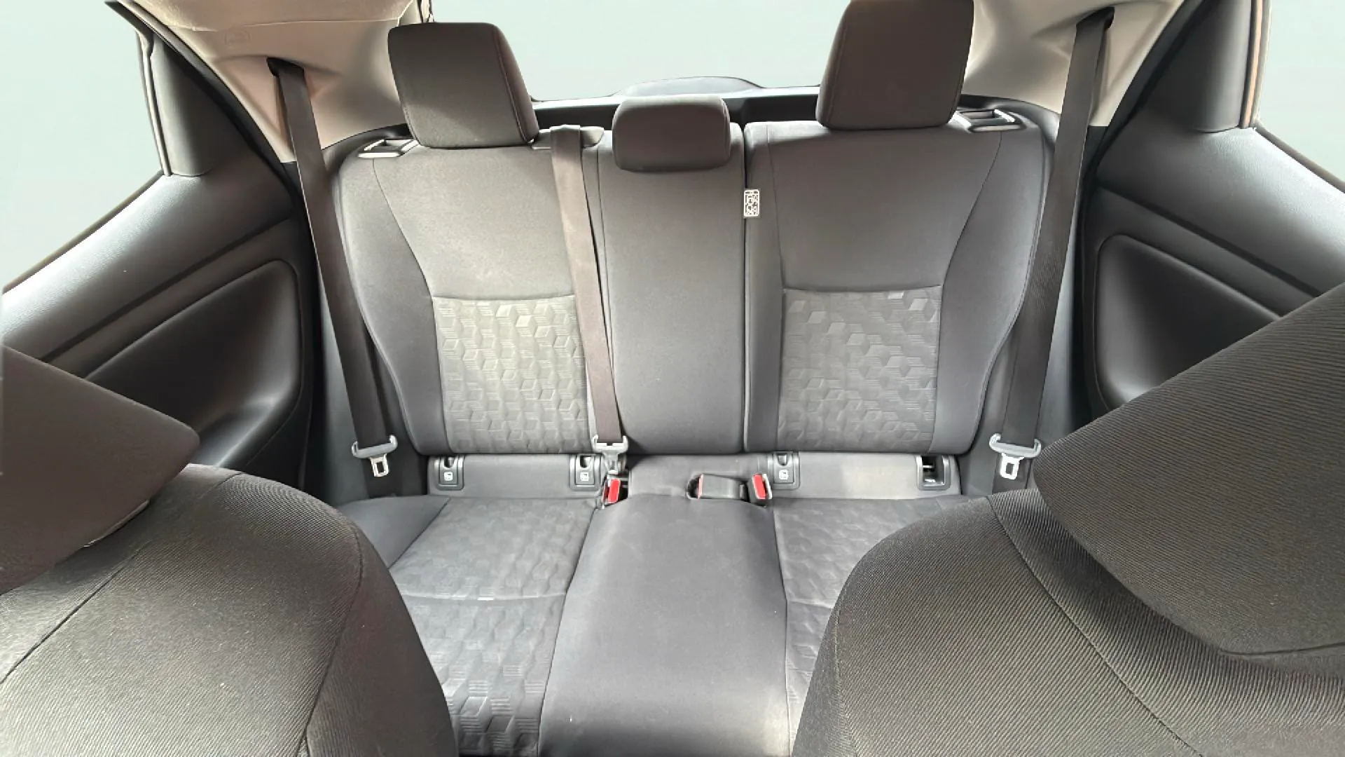 Toyota Yaris 1.5 120H Active Plus - foto 14