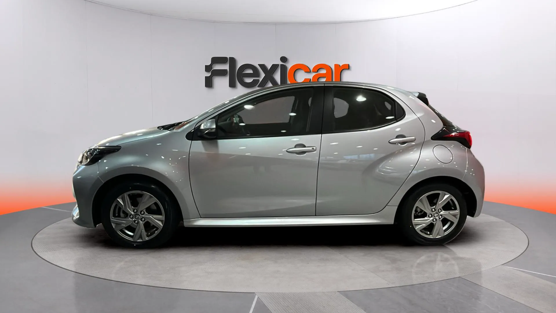 Toyota Yaris 1.5 120H Active Plus - foto 4