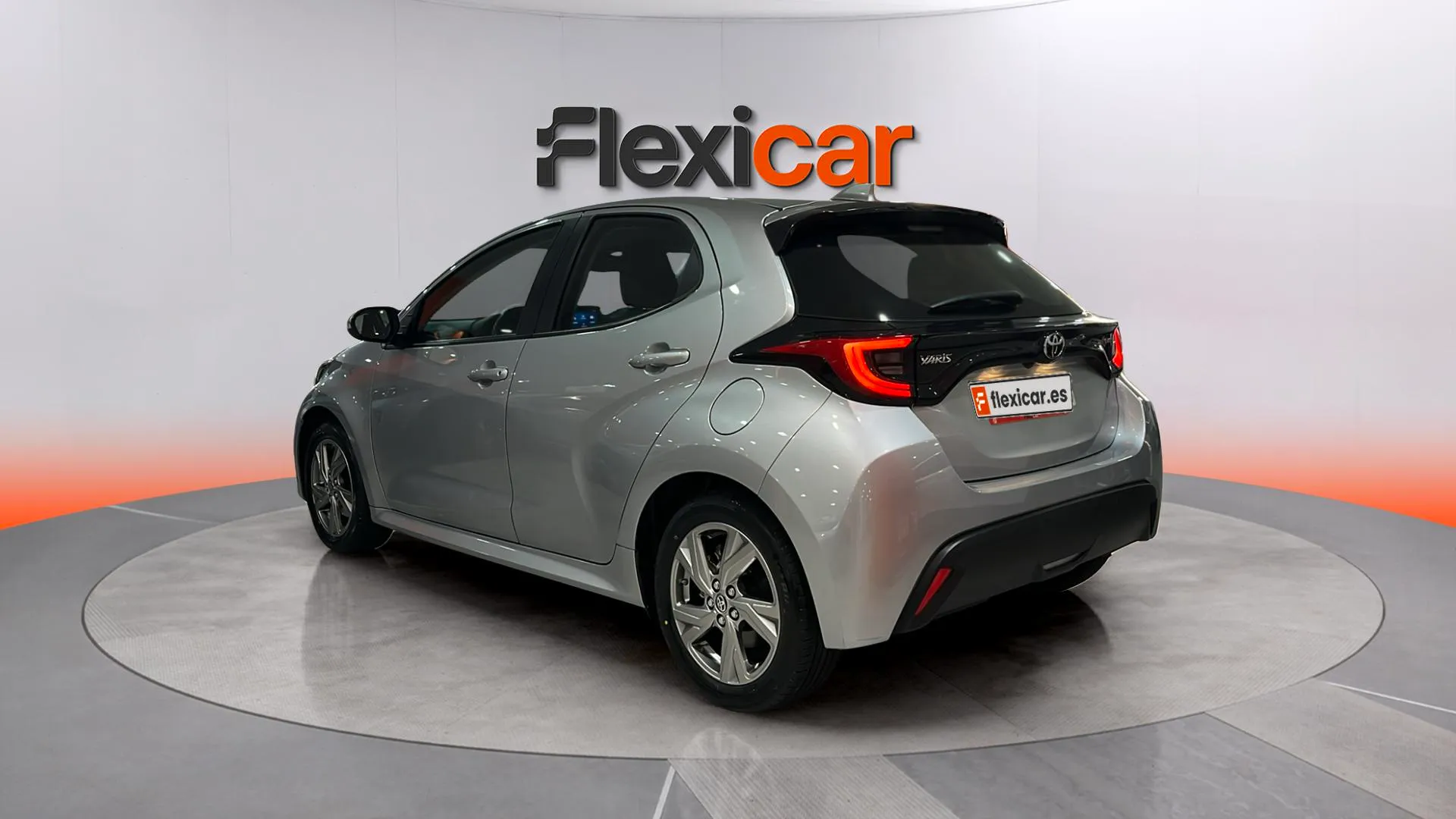 Toyota Yaris 1.5 120H Active Plus - foto 5
