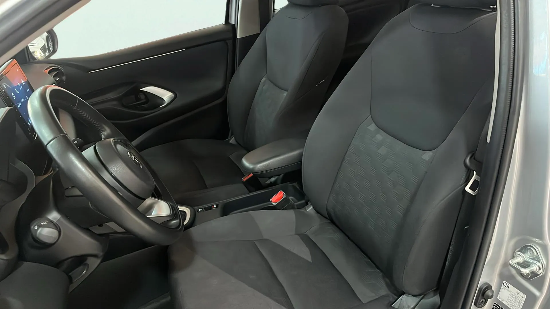 Toyota Yaris 1.5 120H Active Plus - foto 17