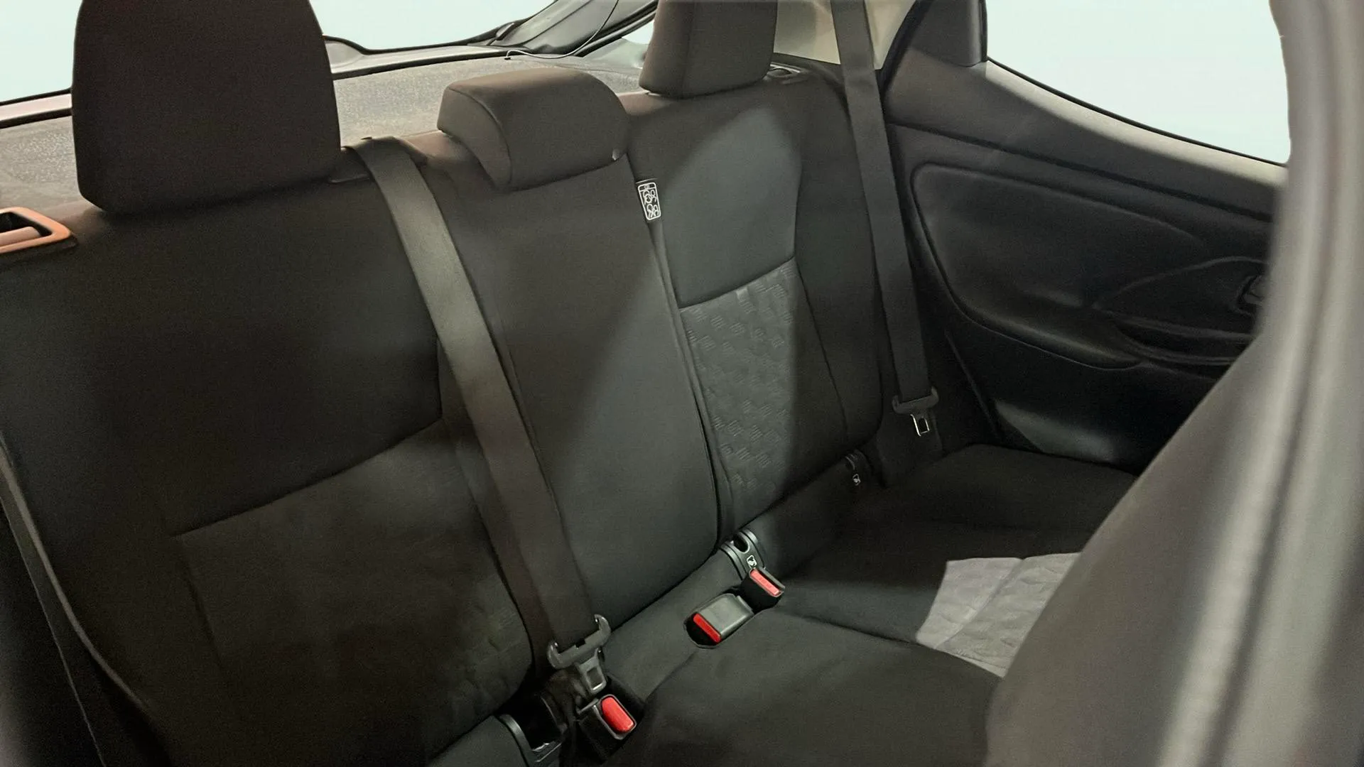 Toyota Yaris 1.5 120H Active Plus - foto 19