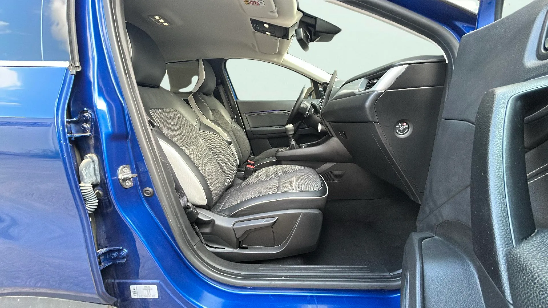 Renault Captur techno TCe - foto 15