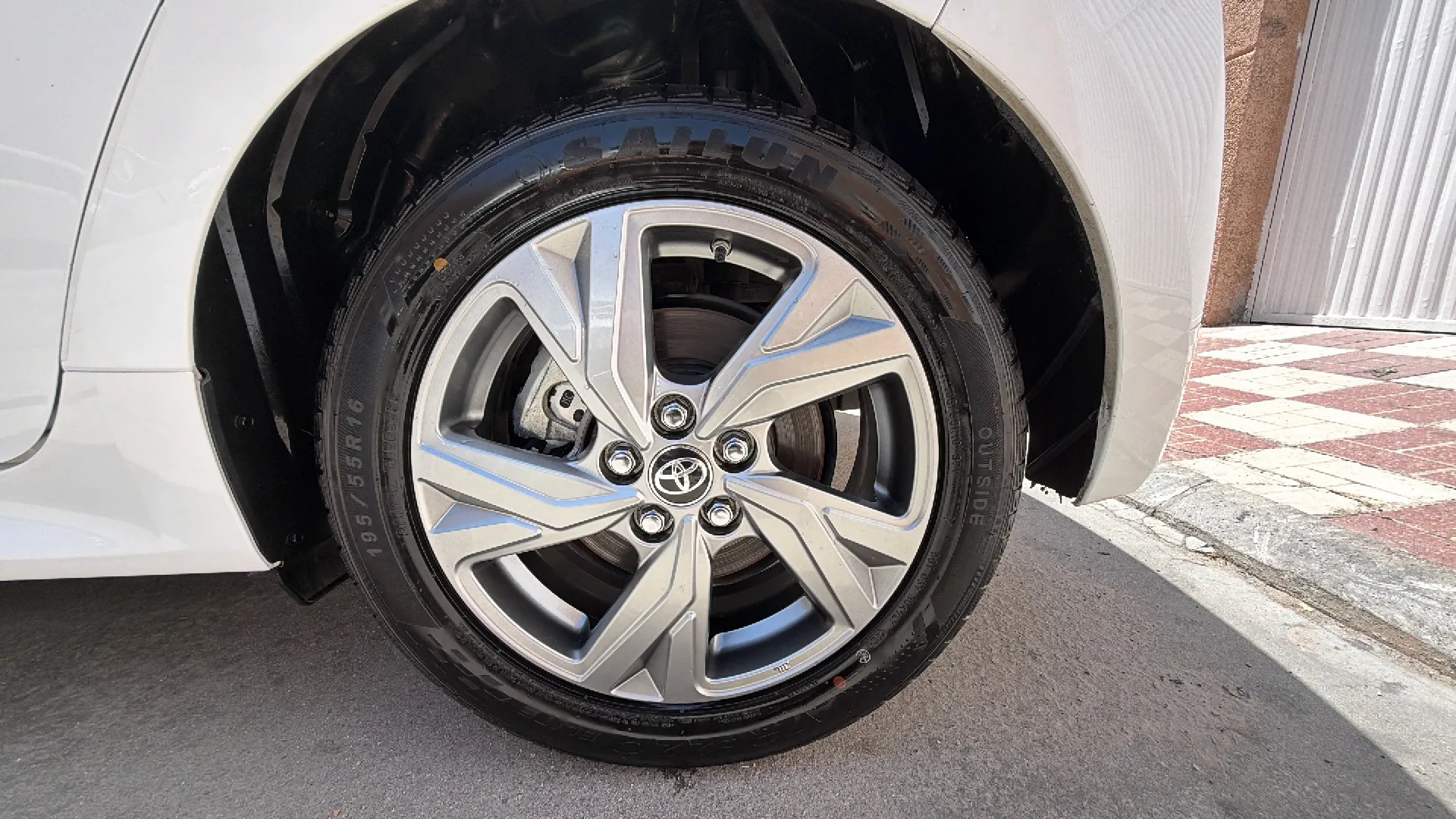 Toyota Yaris 1.5 120H Active Plus - foto 9