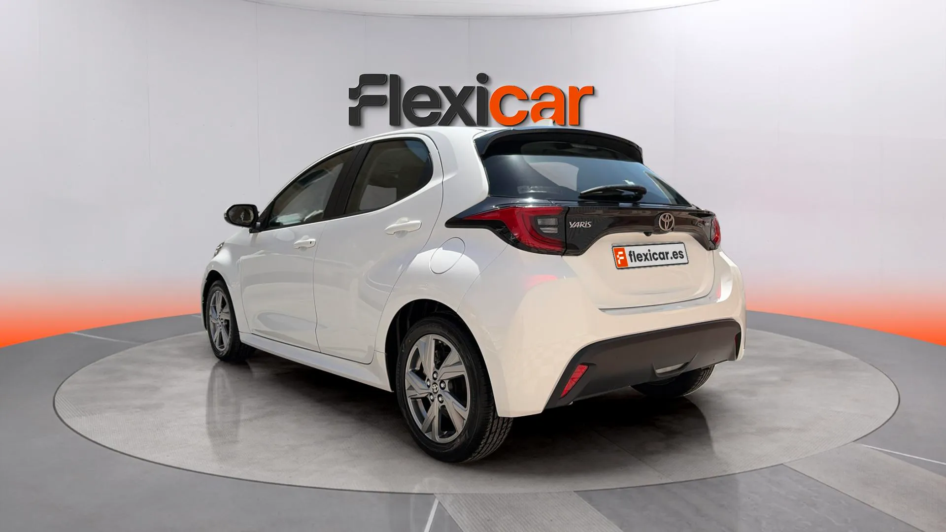 Toyota Yaris 1.5 120H Active Plus - foto 5