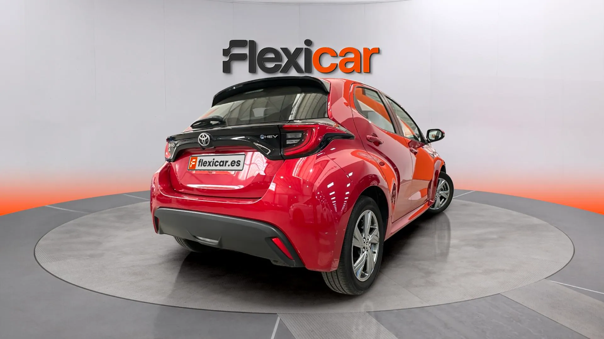Toyota Yaris 1.5 120H Active Plus - foto 7