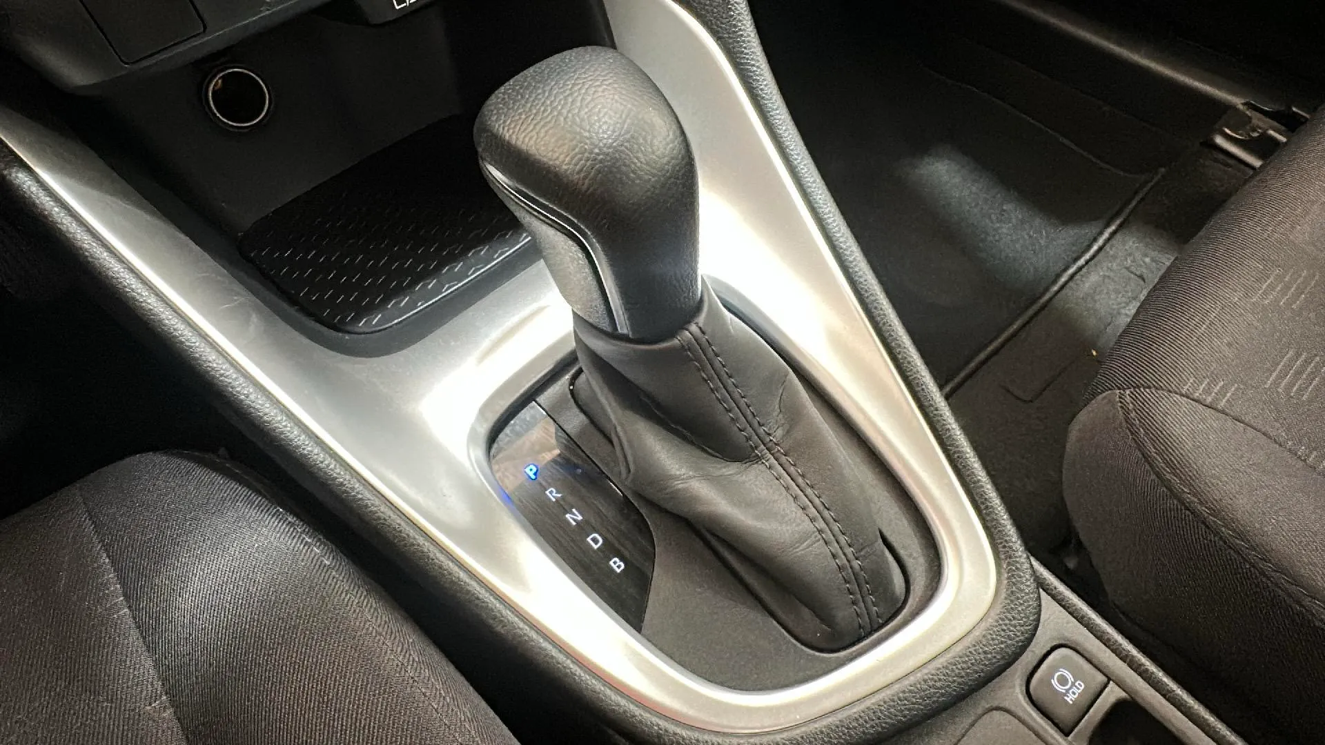 Toyota Yaris 1.5 120H Active Plus - foto 21