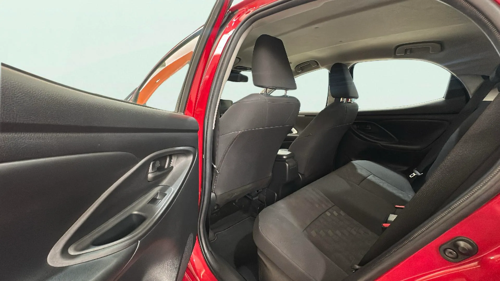 Toyota Yaris 1.5 120H Active Plus - foto 10