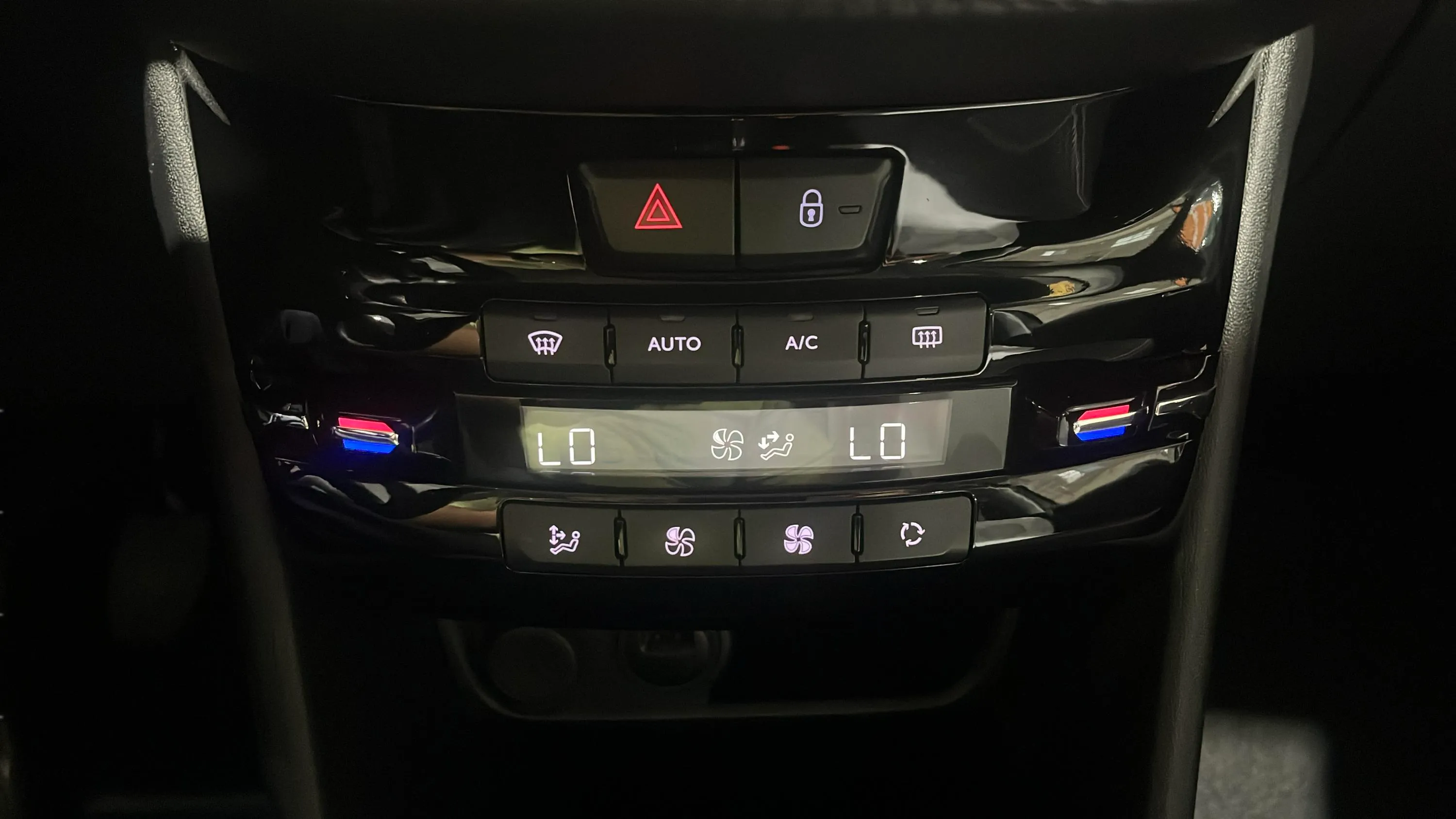 Peugeot 208 Tech Edition1.2L PureTech - foto 25