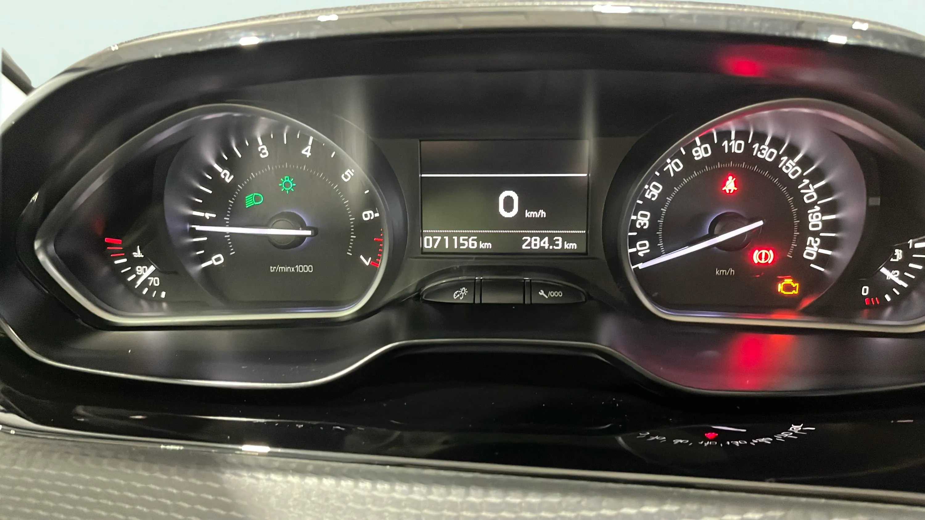 Peugeot 208 Tech Edition1.2L PureTech - foto 19