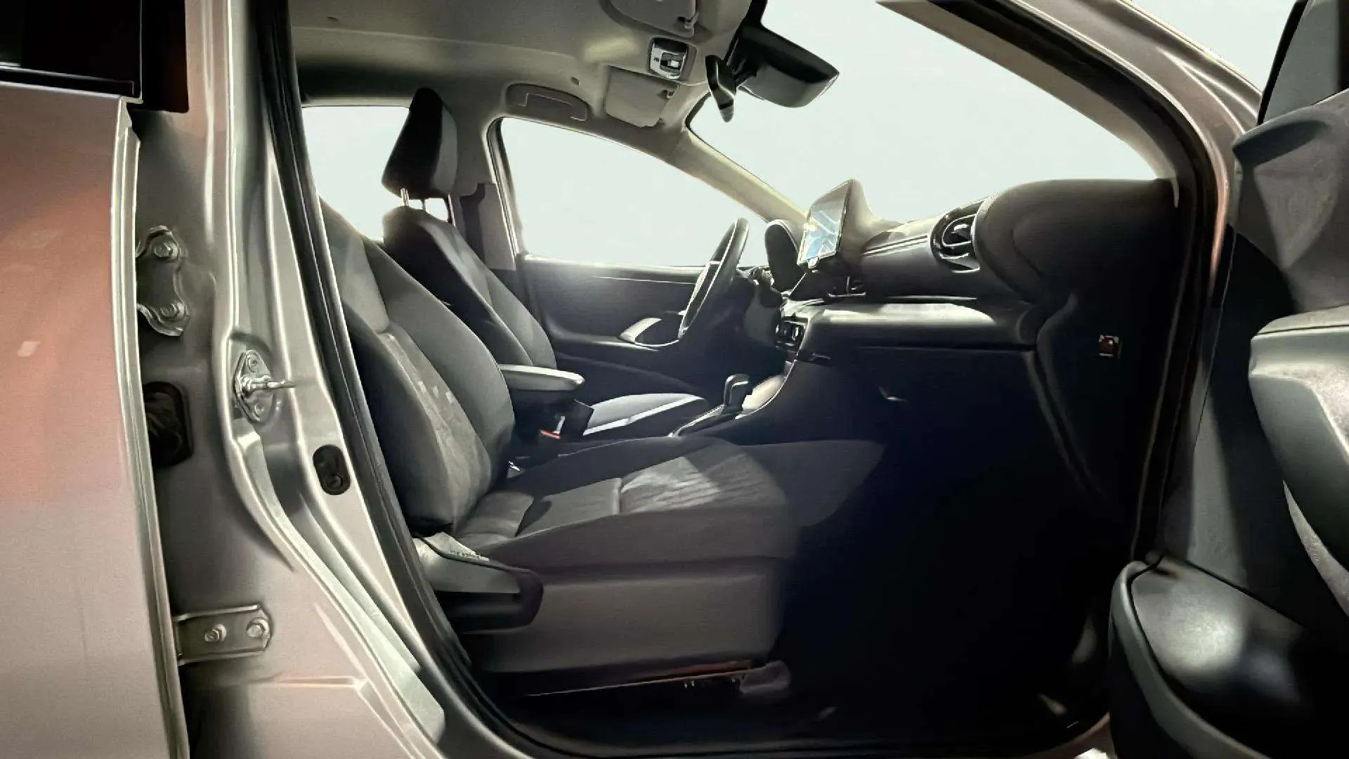 Toyota Yaris 1.5 120H Active Plus - foto 22