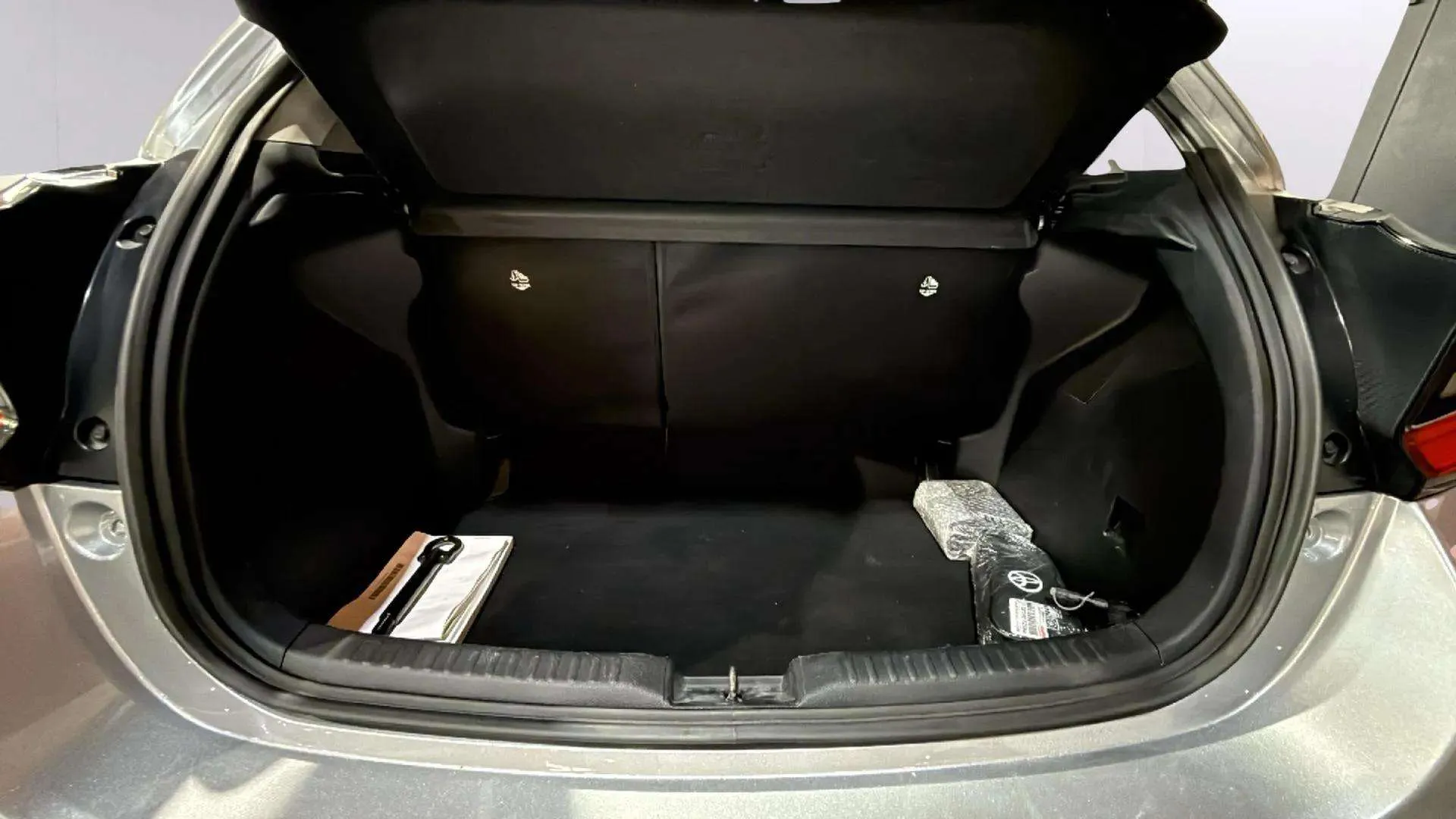 Toyota Yaris 1.5 120H Active Plus - foto 27