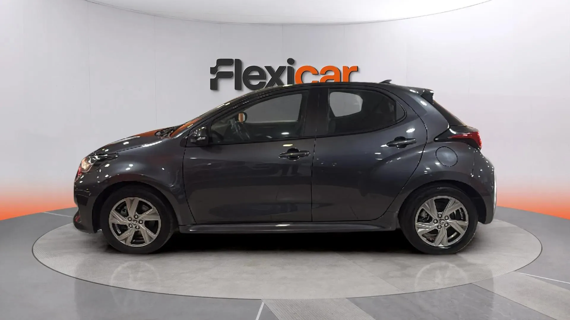 Toyota Yaris 1.5 120H Active Plus - foto 4