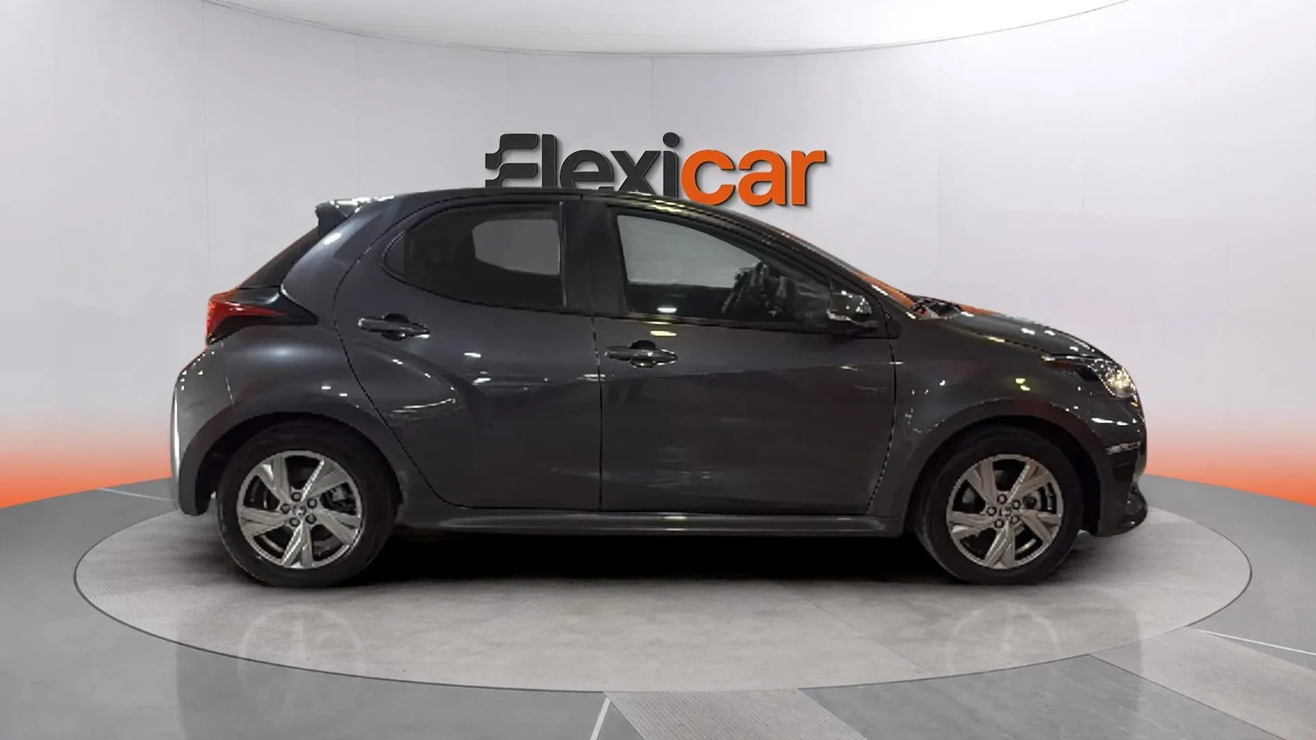 Toyota Yaris 1.5 120H Active Plus - foto 3