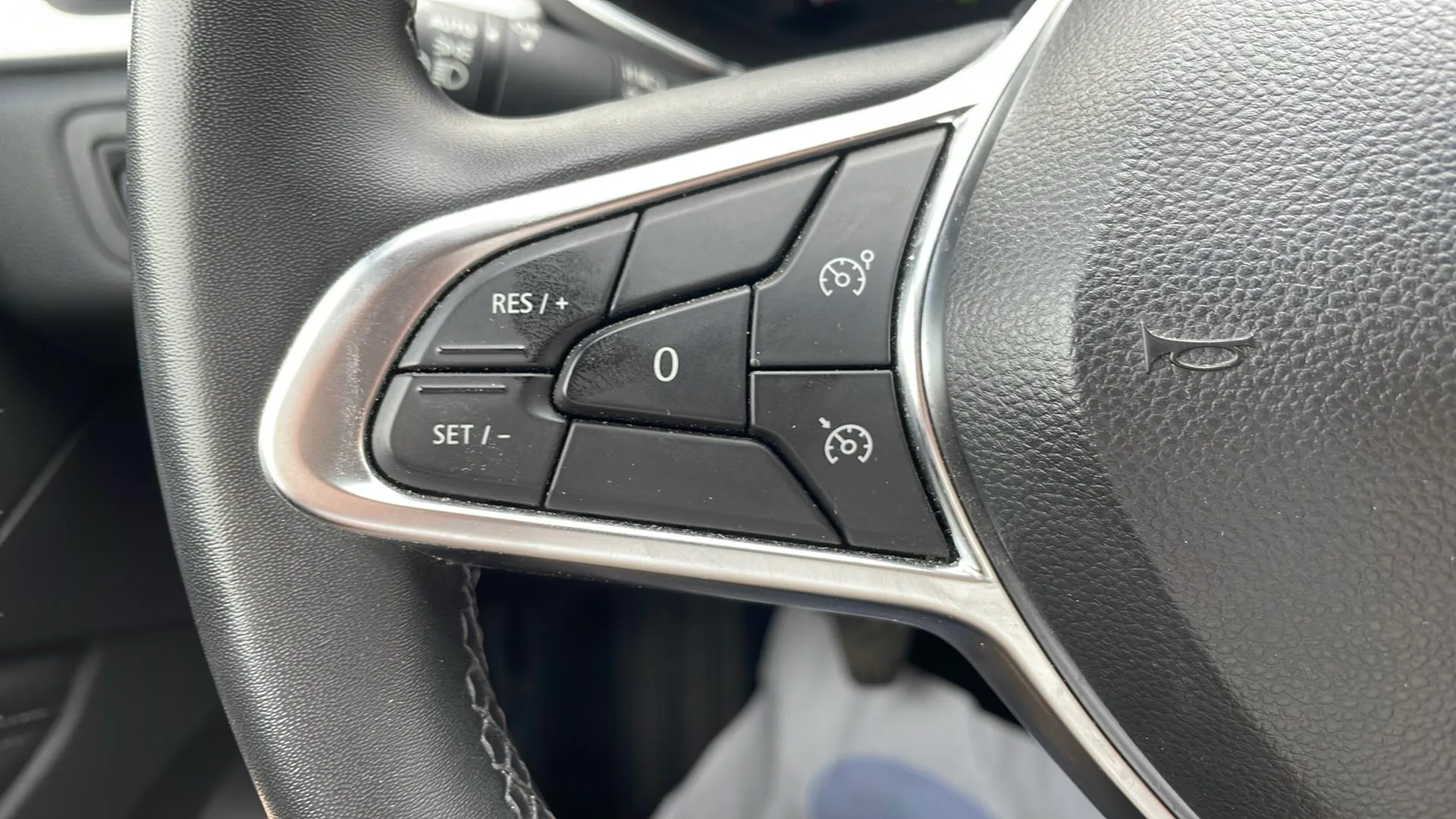 Renault Captur techno TCe - foto 33