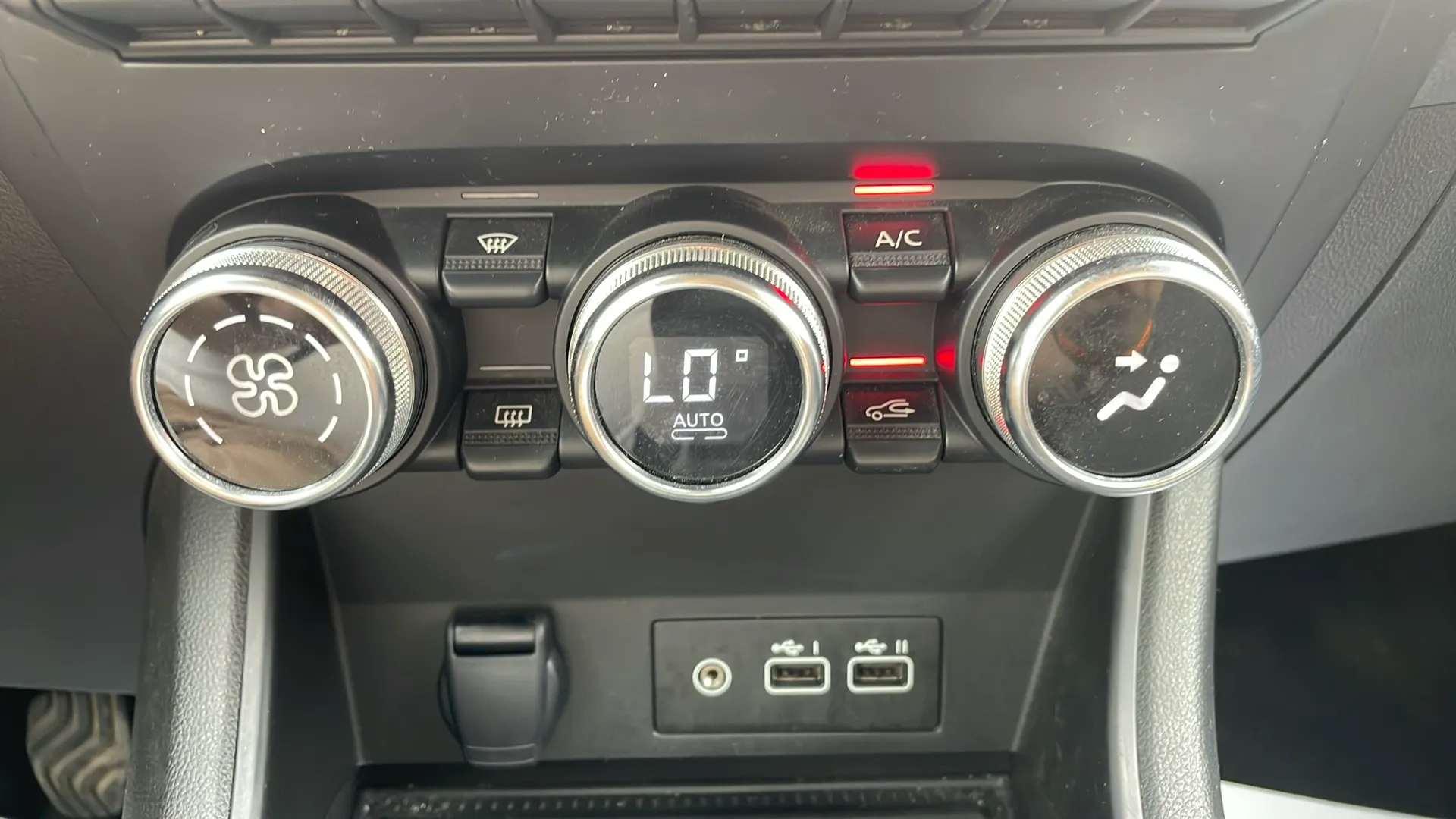 Renault Captur techno TCe - foto 24