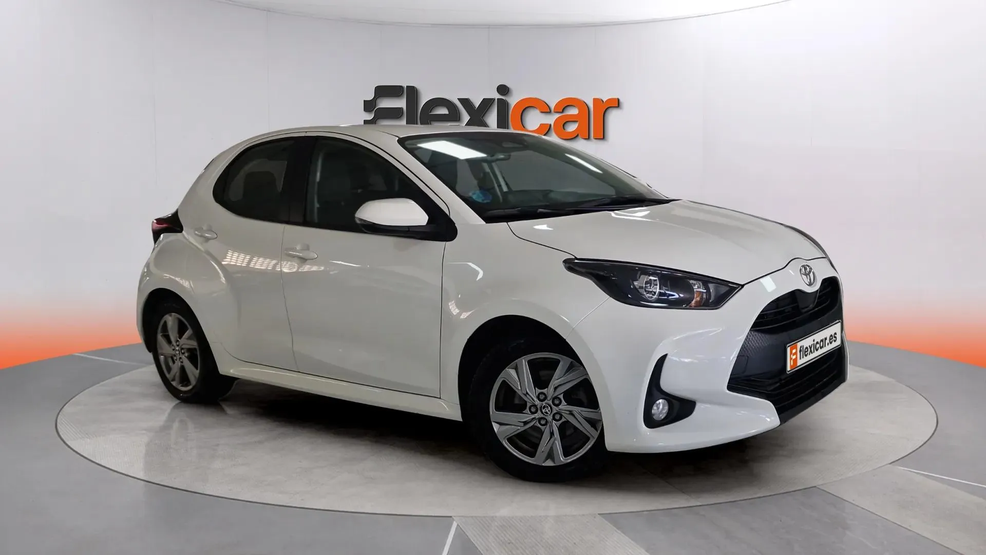Toyota Yaris 1.5 120H Active Plus - foto 1