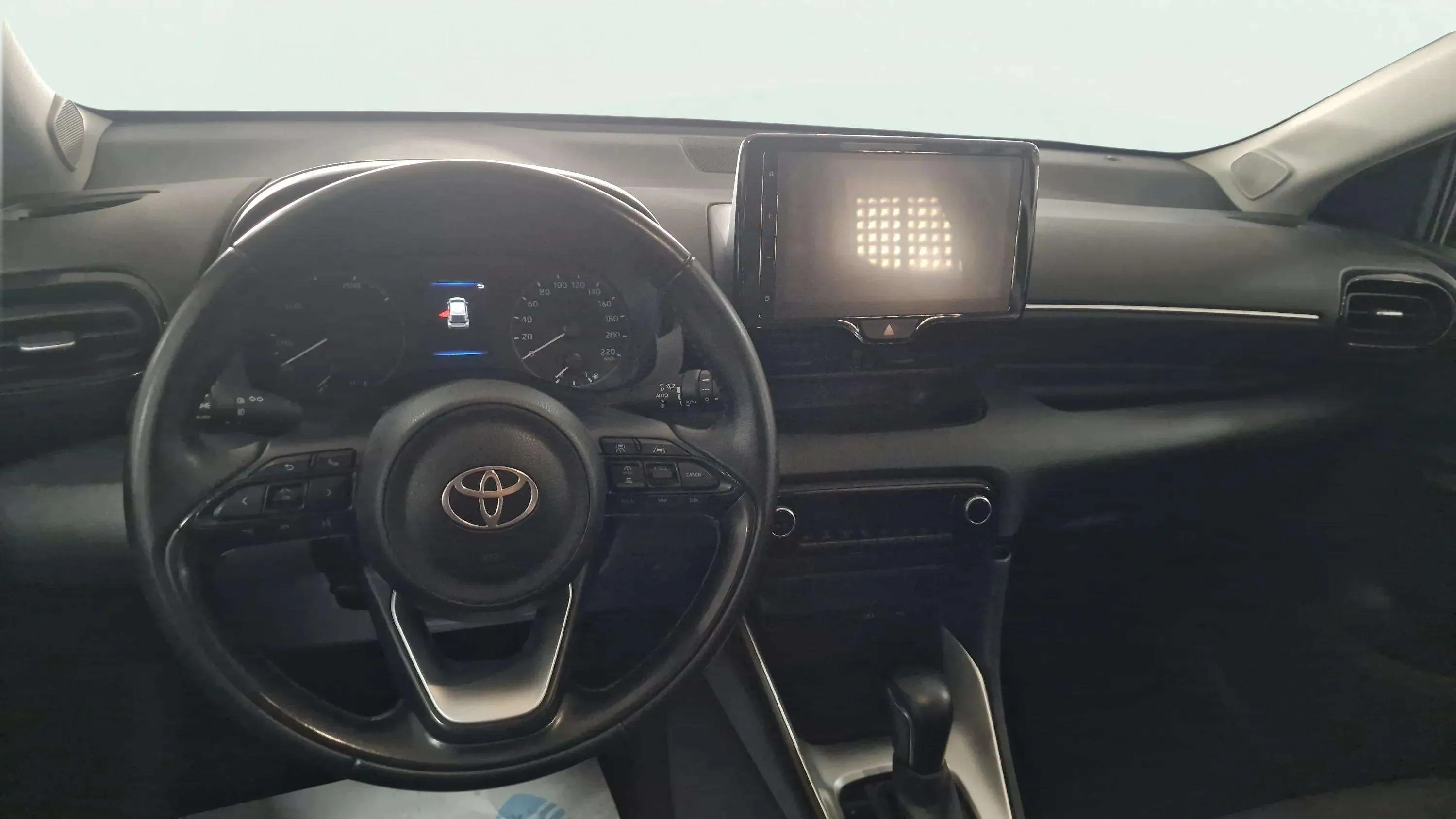 Toyota Yaris 1.5 120H Active Plus - foto 11