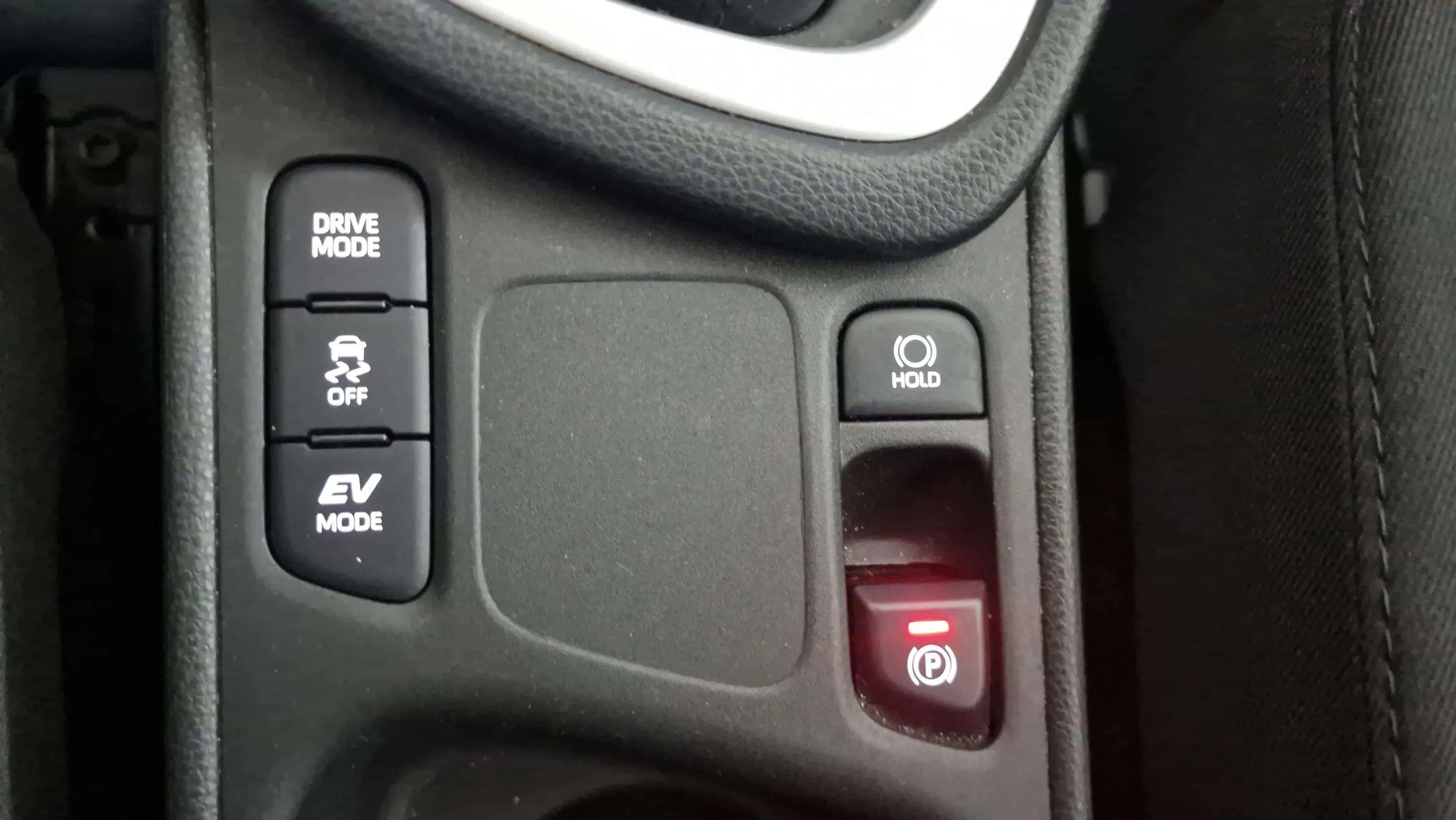 Toyota Yaris 1.5 120H Active Plus - foto 21