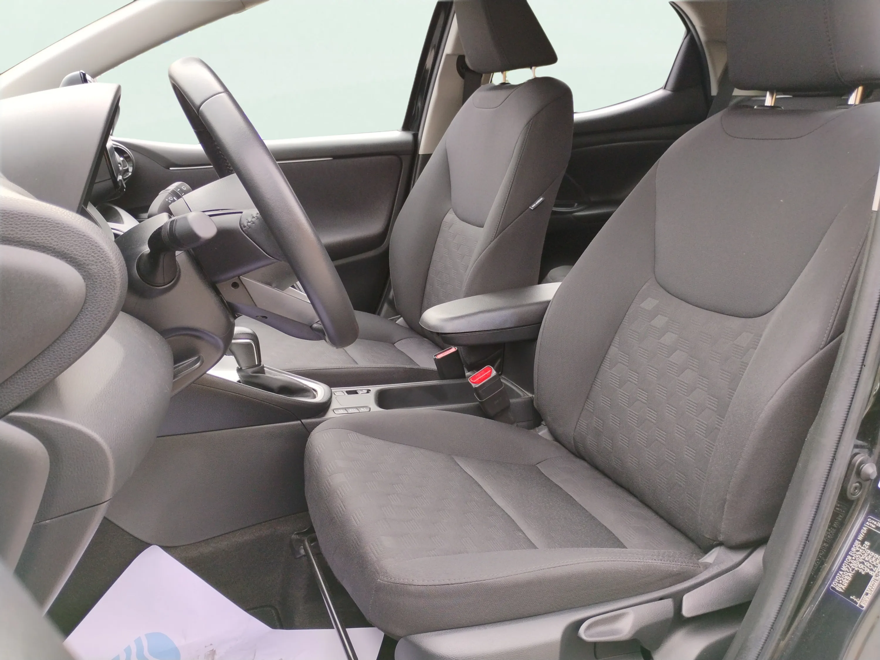 Toyota Yaris 1.5 120H Active Plus - foto 11
