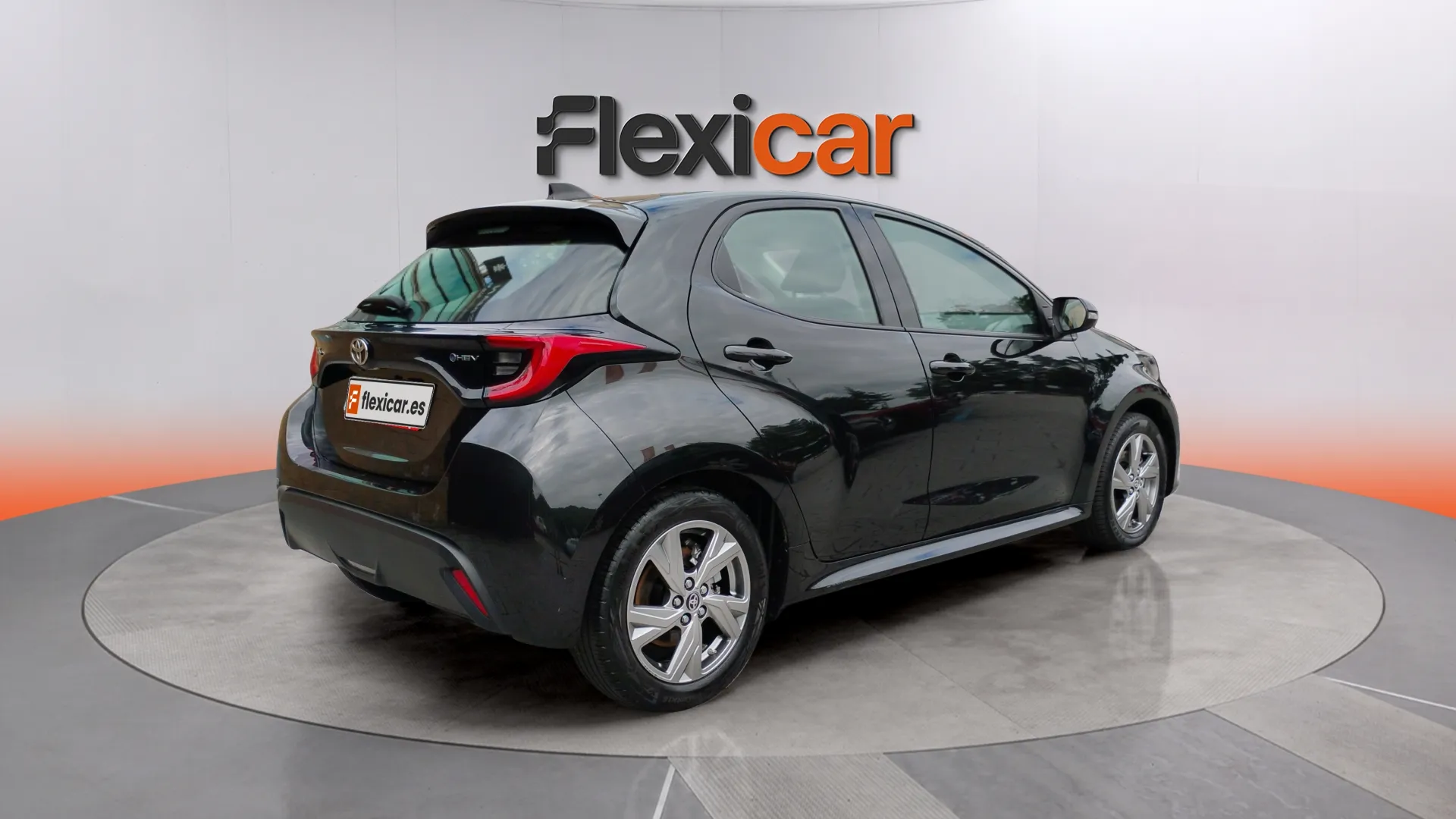 Toyota Yaris 1.5 120H Active Plus - foto 4