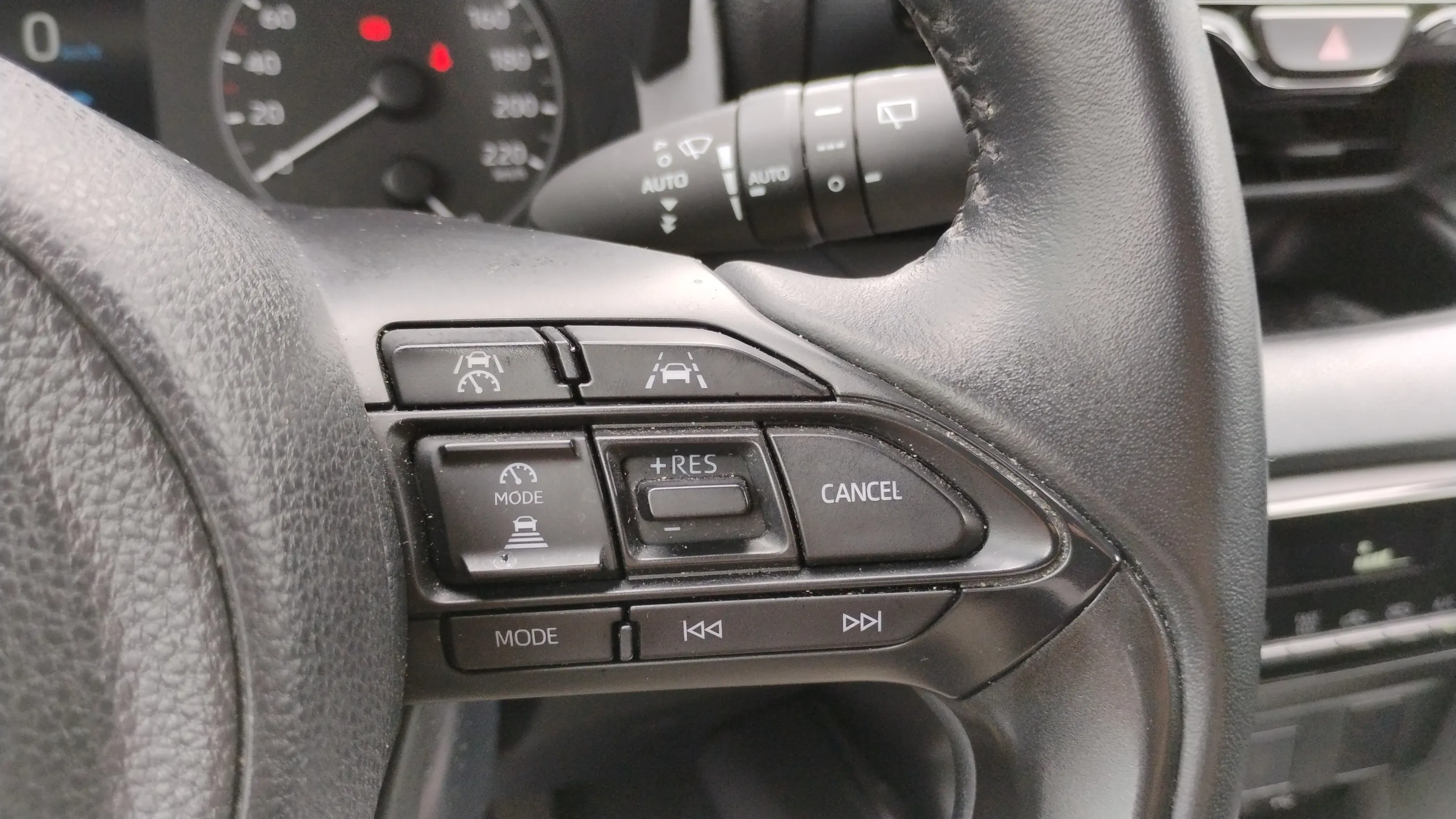 Toyota Yaris 1.5 120H Active Plus - foto 18