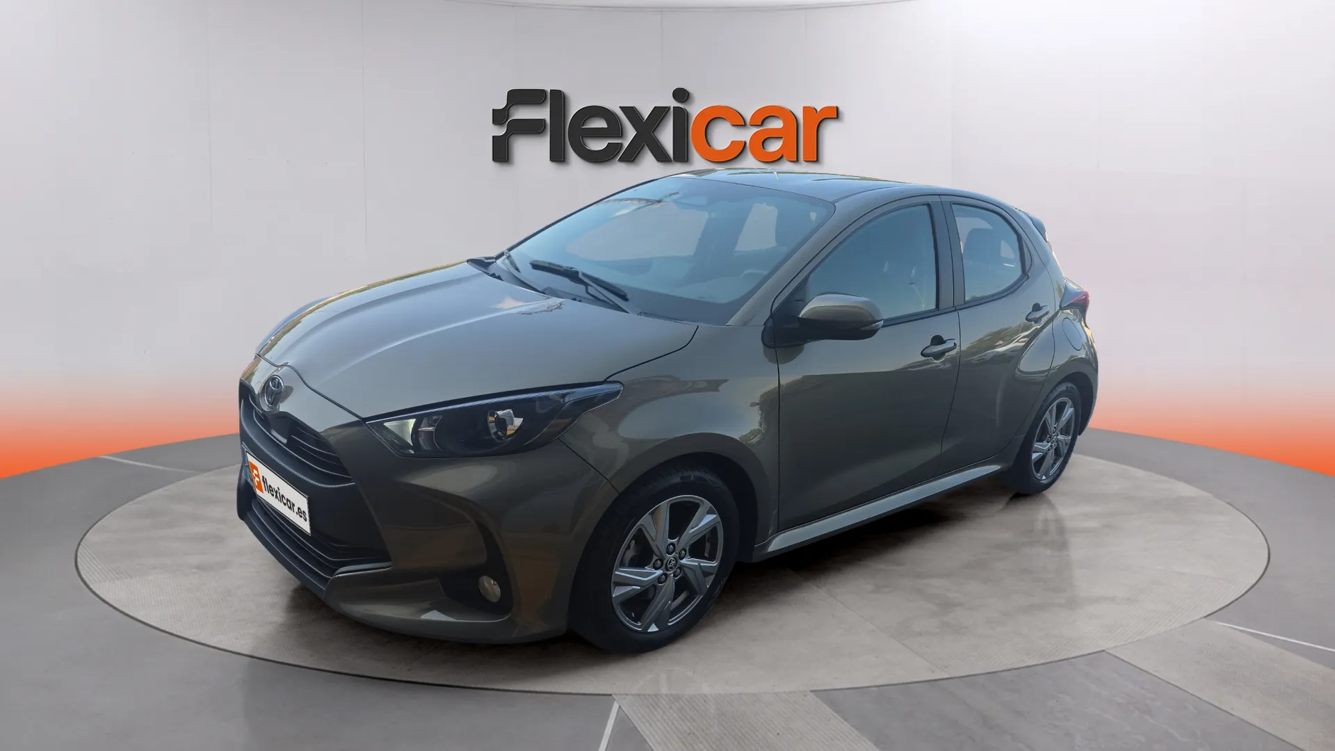 Toyota Yaris 1.5 120H Active Plus - foto 3