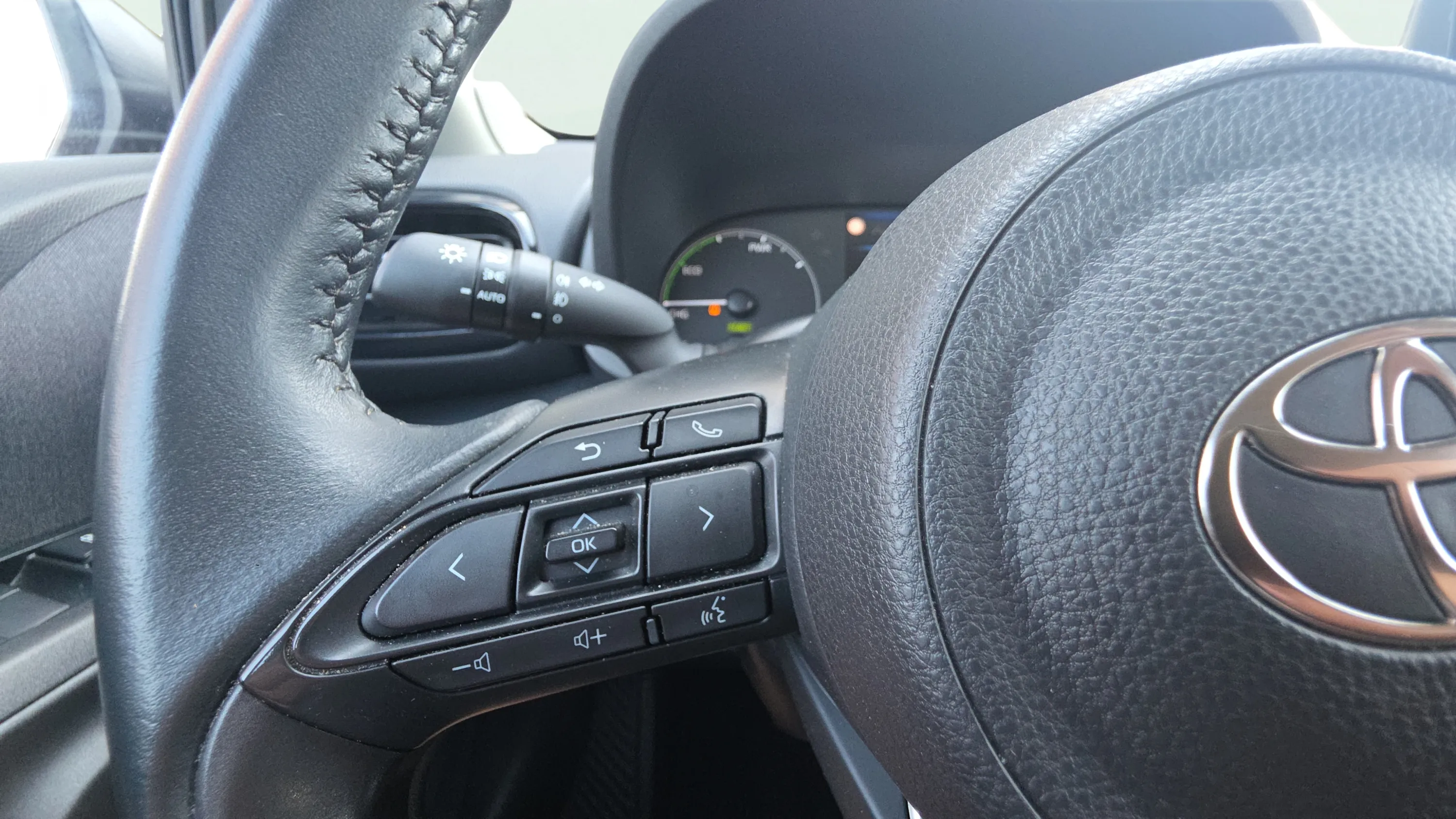 Toyota Yaris 1.5 120H Active Plus - foto 14
