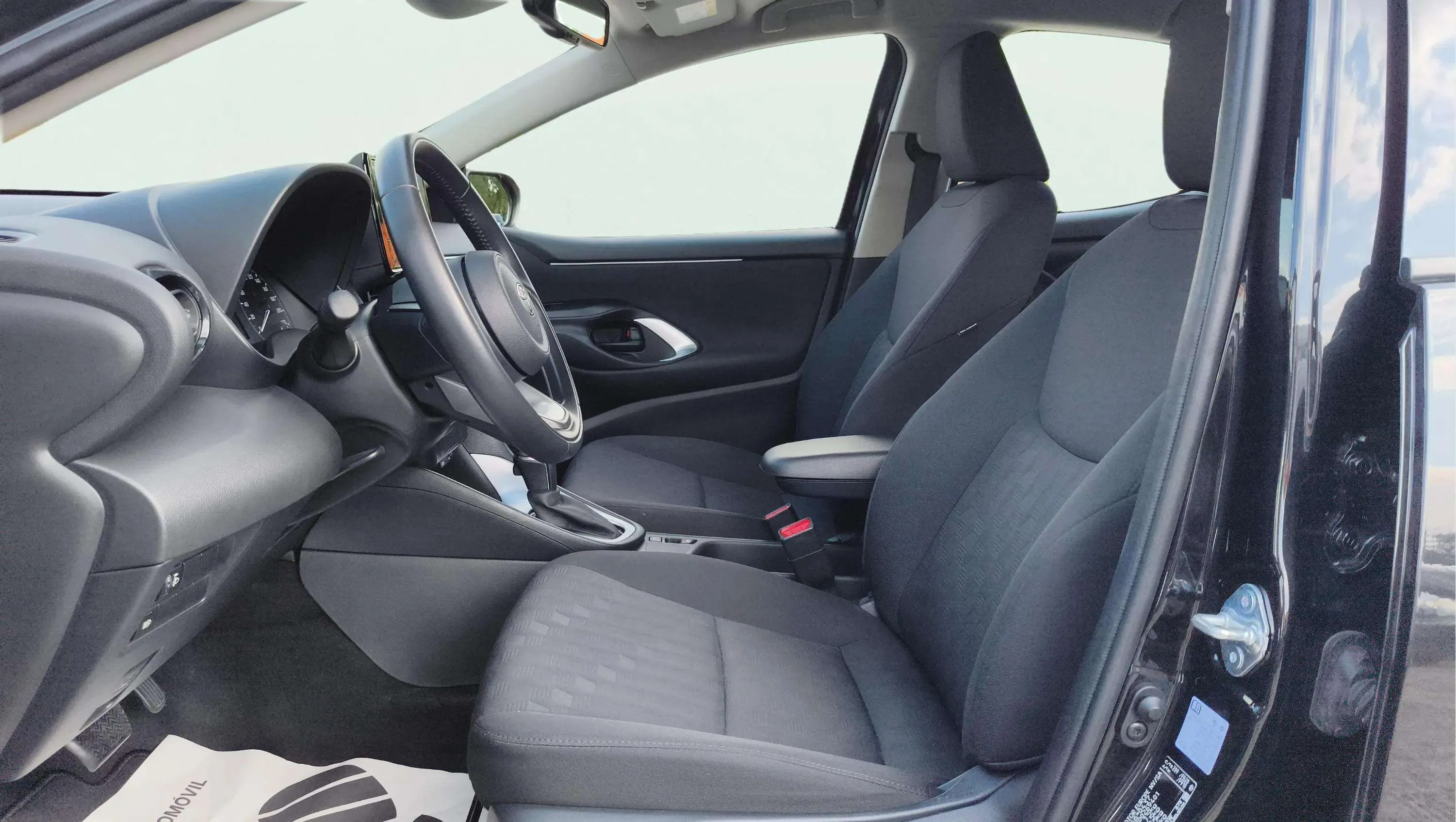 Toyota Yaris 1.5 120H Active Plus - foto 15