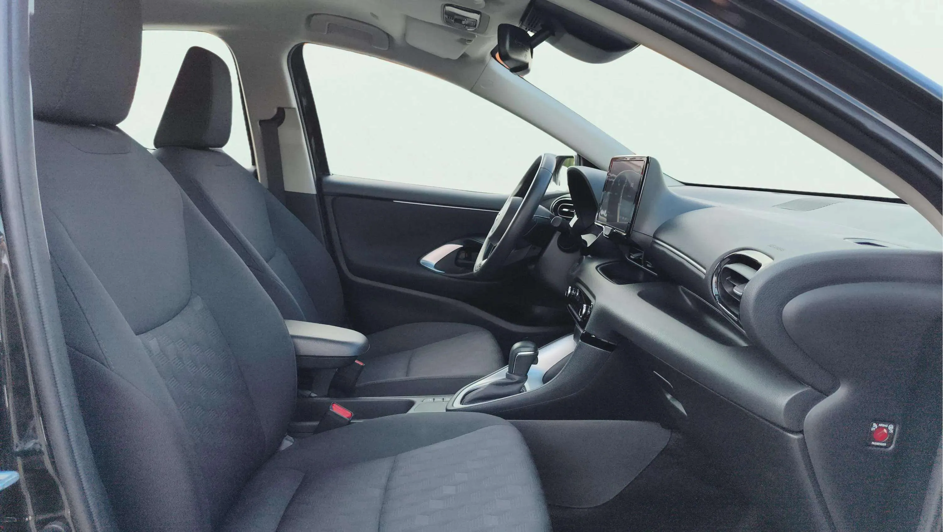 Toyota Yaris 1.5 120H Active Plus - foto 16