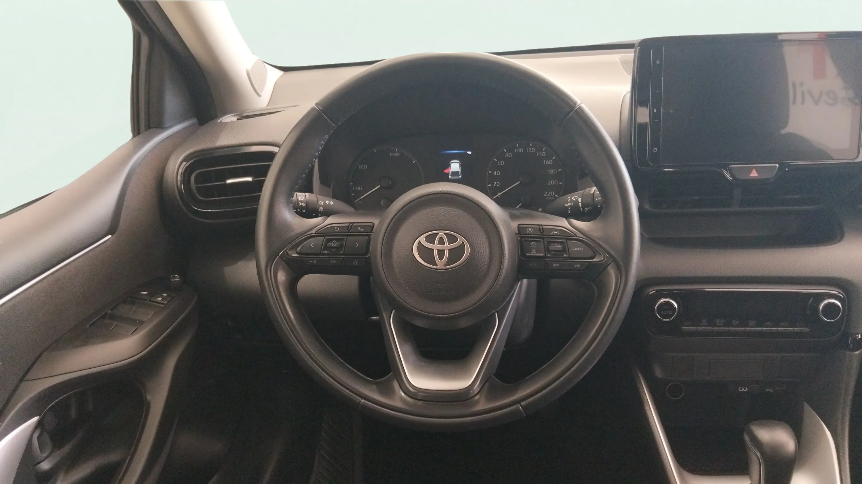 Toyota Yaris 1.5 120H Active Plus - foto 13