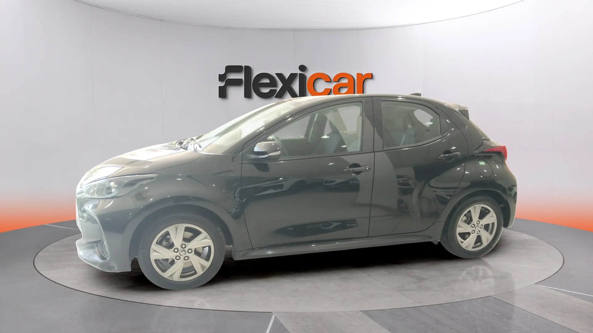 Toyota Yaris 1.5 120H Active Plus - foto 5